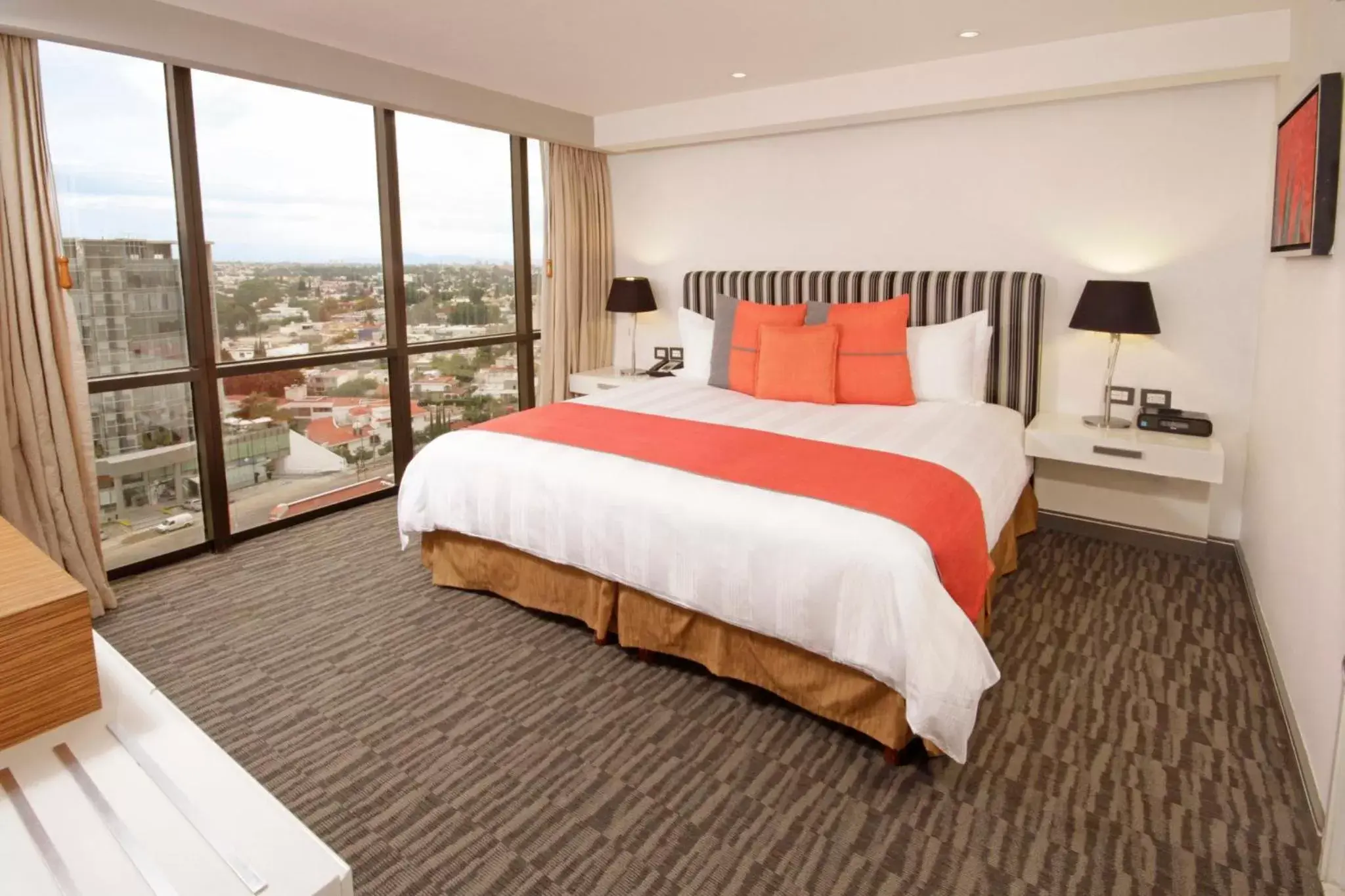 Photo of the whole room, Bed in Presidente InterContinental Guadalajara, an IHG Hotel