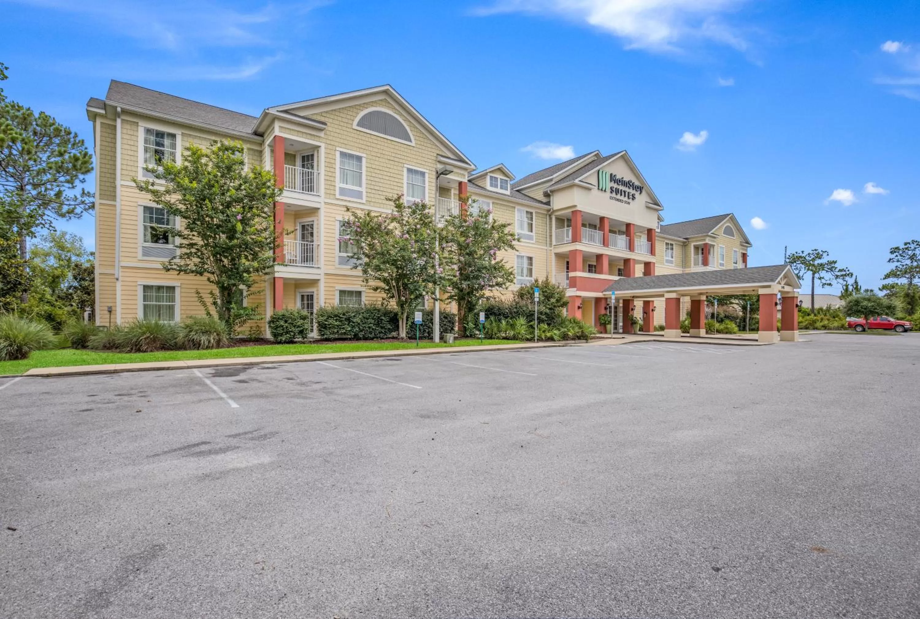 Property building in MainStay Suites Port Saint Joe South