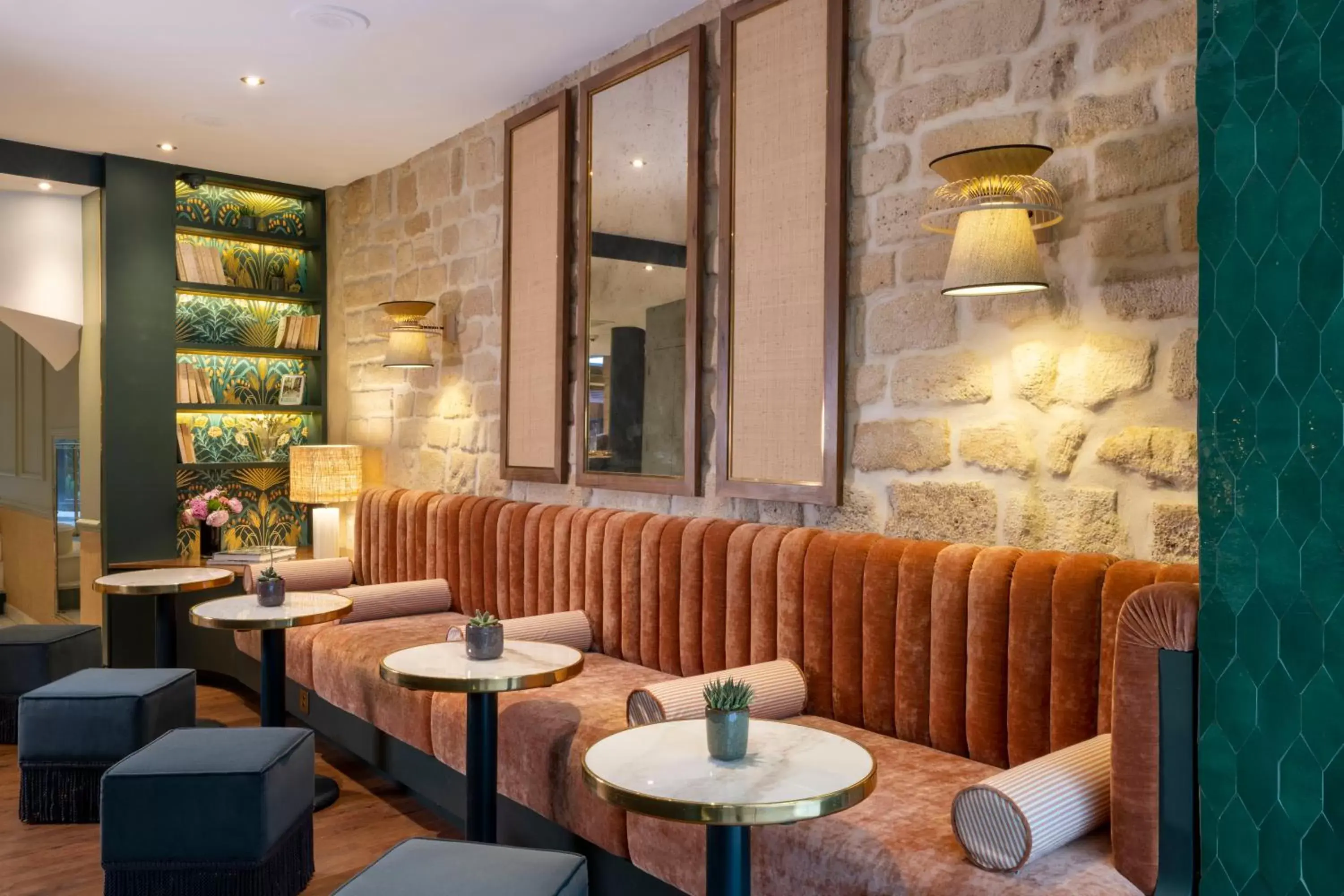 Lounge or bar, Restaurant/Places to Eat in La Perle