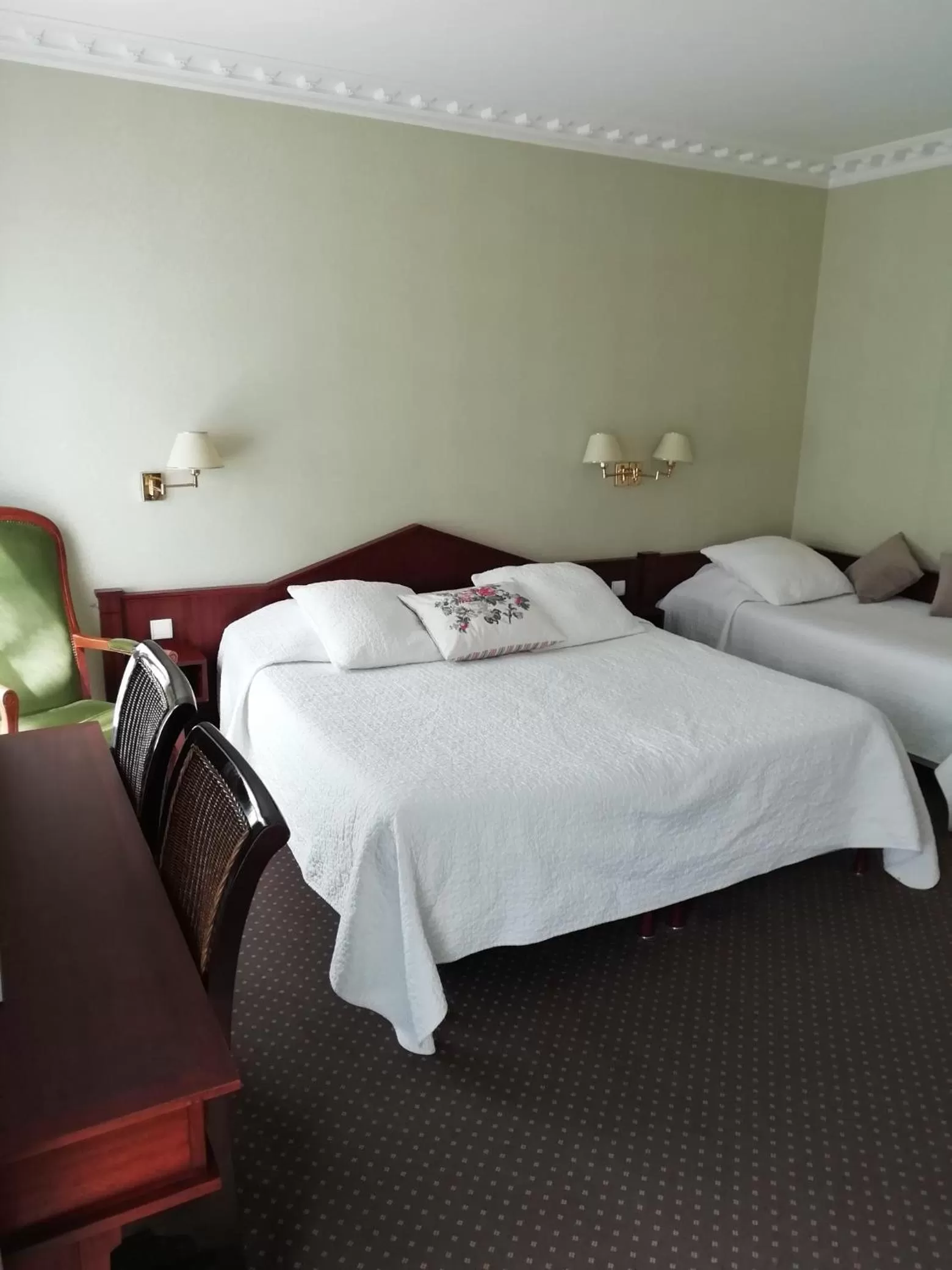 Bed in Hôtel Du Manoir