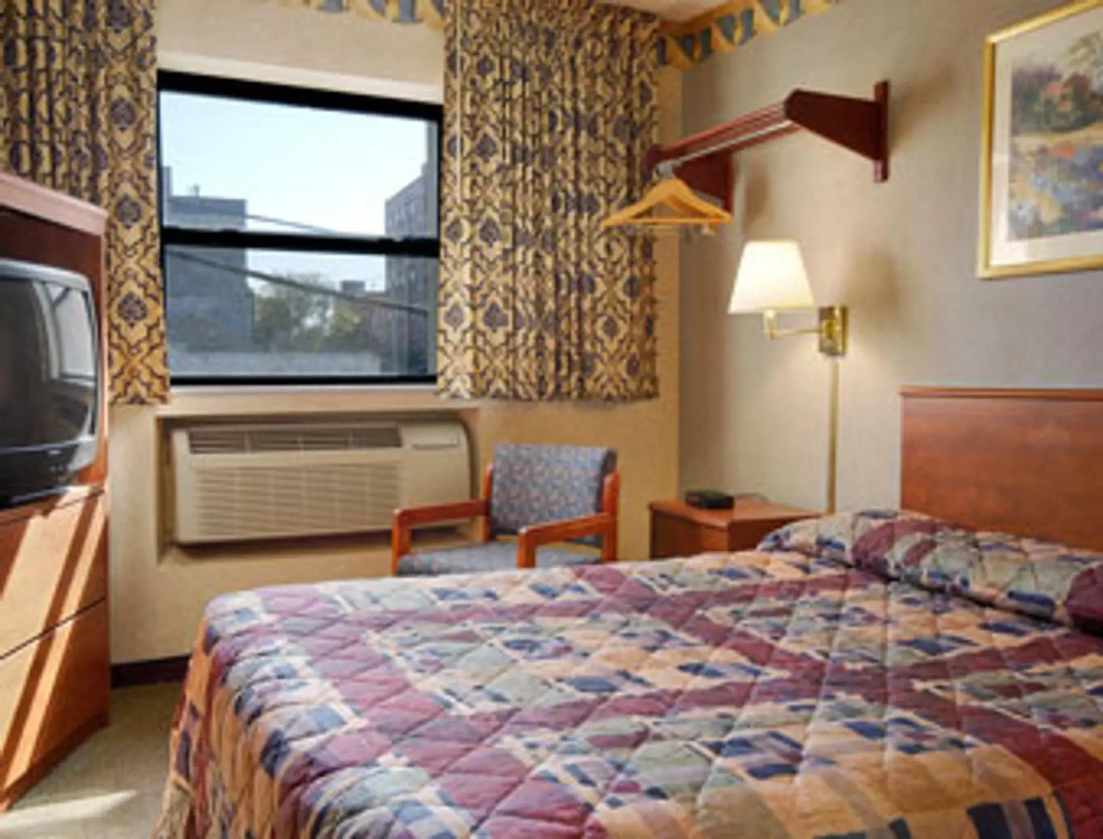 Day, Bed in Super 8 by Wyndham Long Island City LGA Hotel