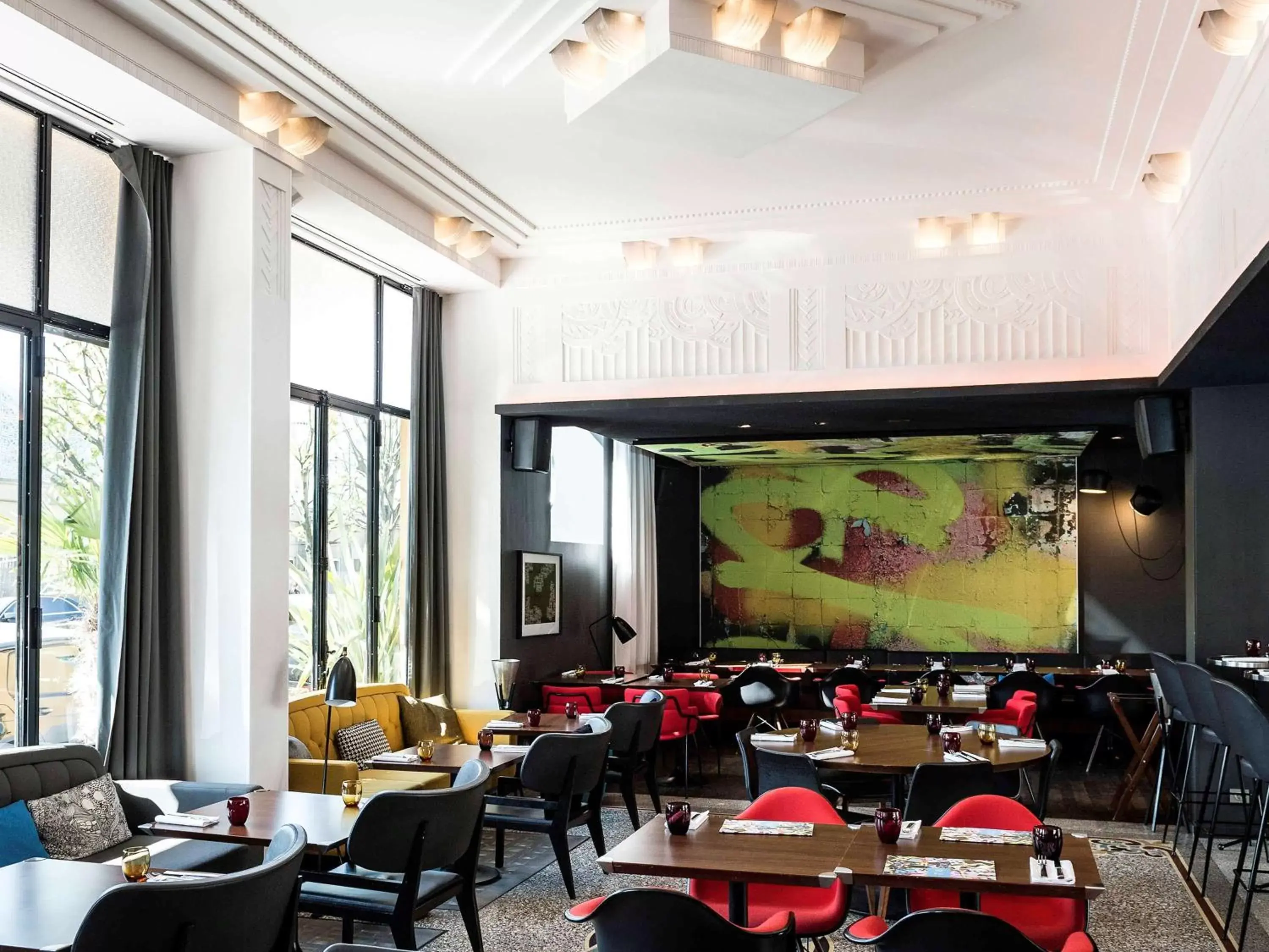 Property building, Restaurant/Places to Eat in Molitor Hôtel & Spa Paris - MGallery Collection