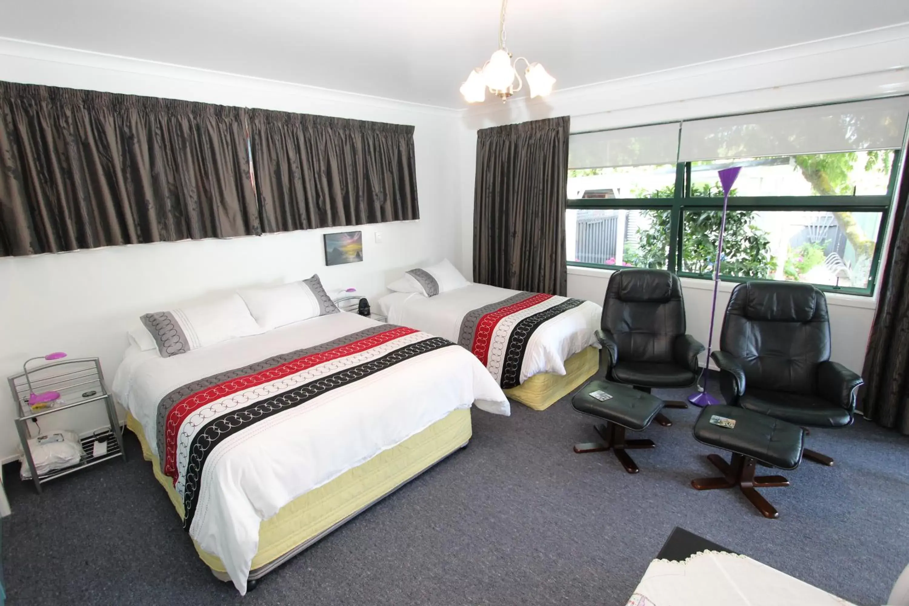 Pennyfarthing Studio in Greenmeadows on Gloucester Pennyfarthing Studio in Greenmeadows on Gloucester