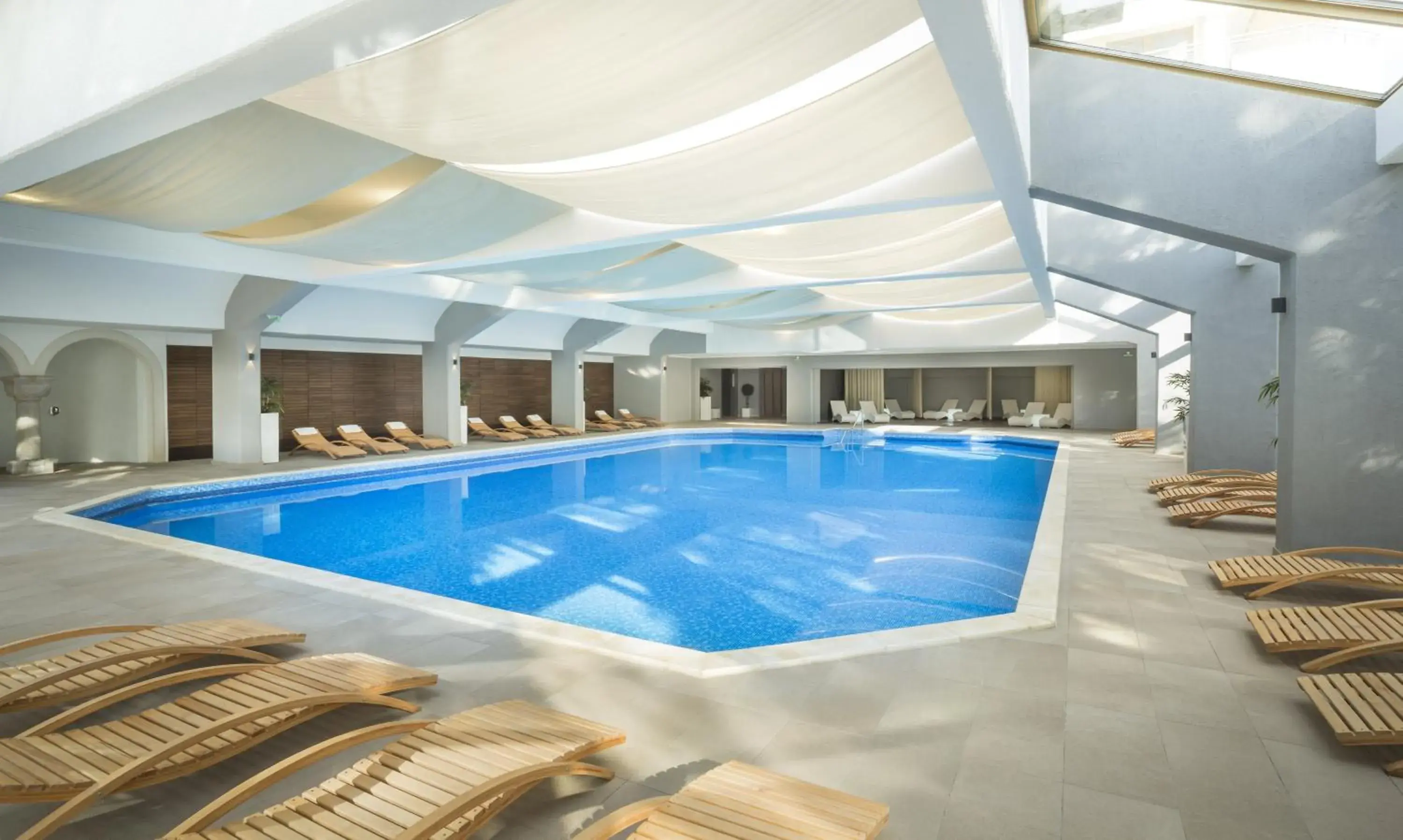 Swimming Pool in Hotel Excelsior - Liburnia