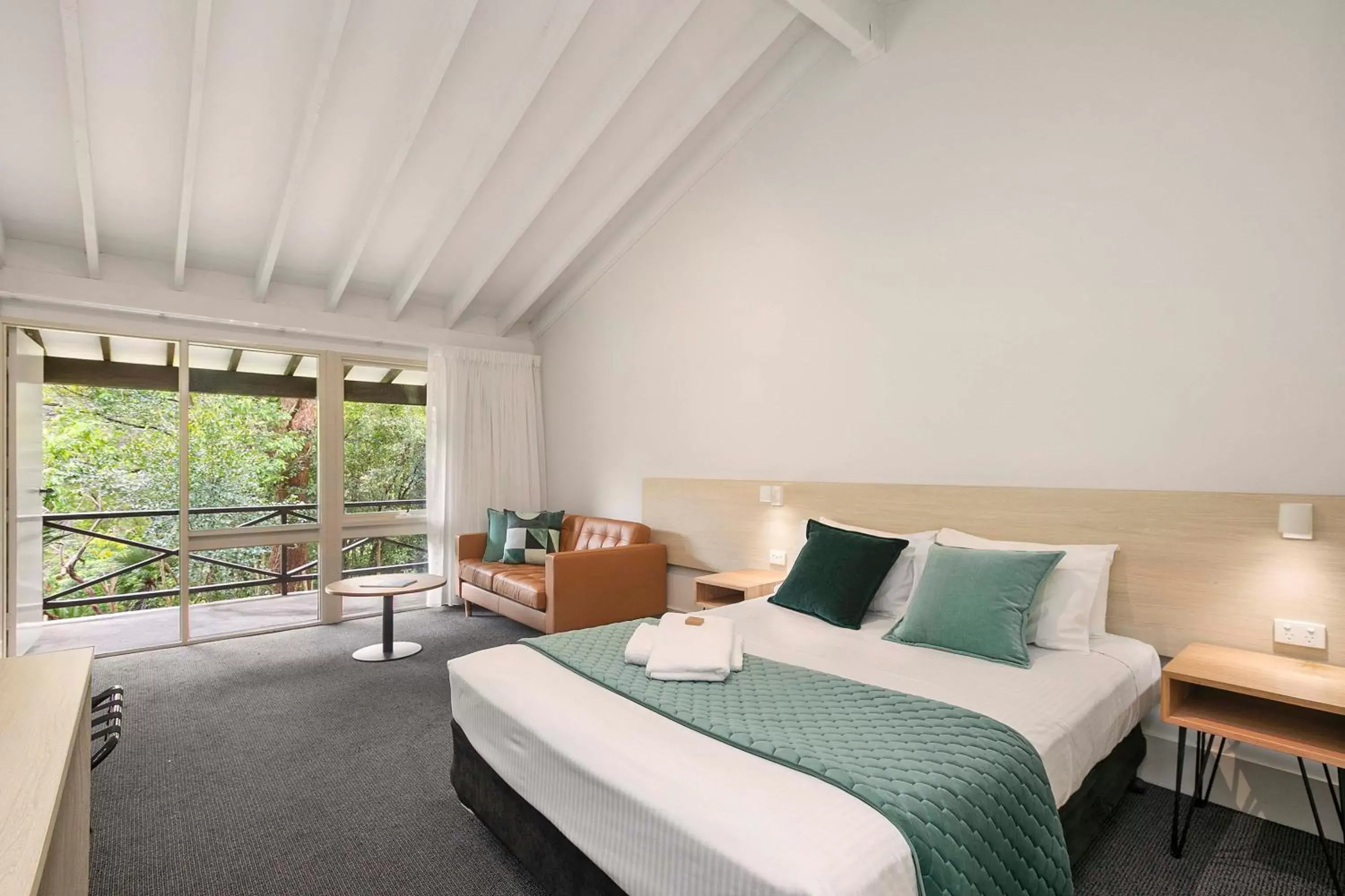 Photo of the whole room, Bed in Avoca Beach Hotel