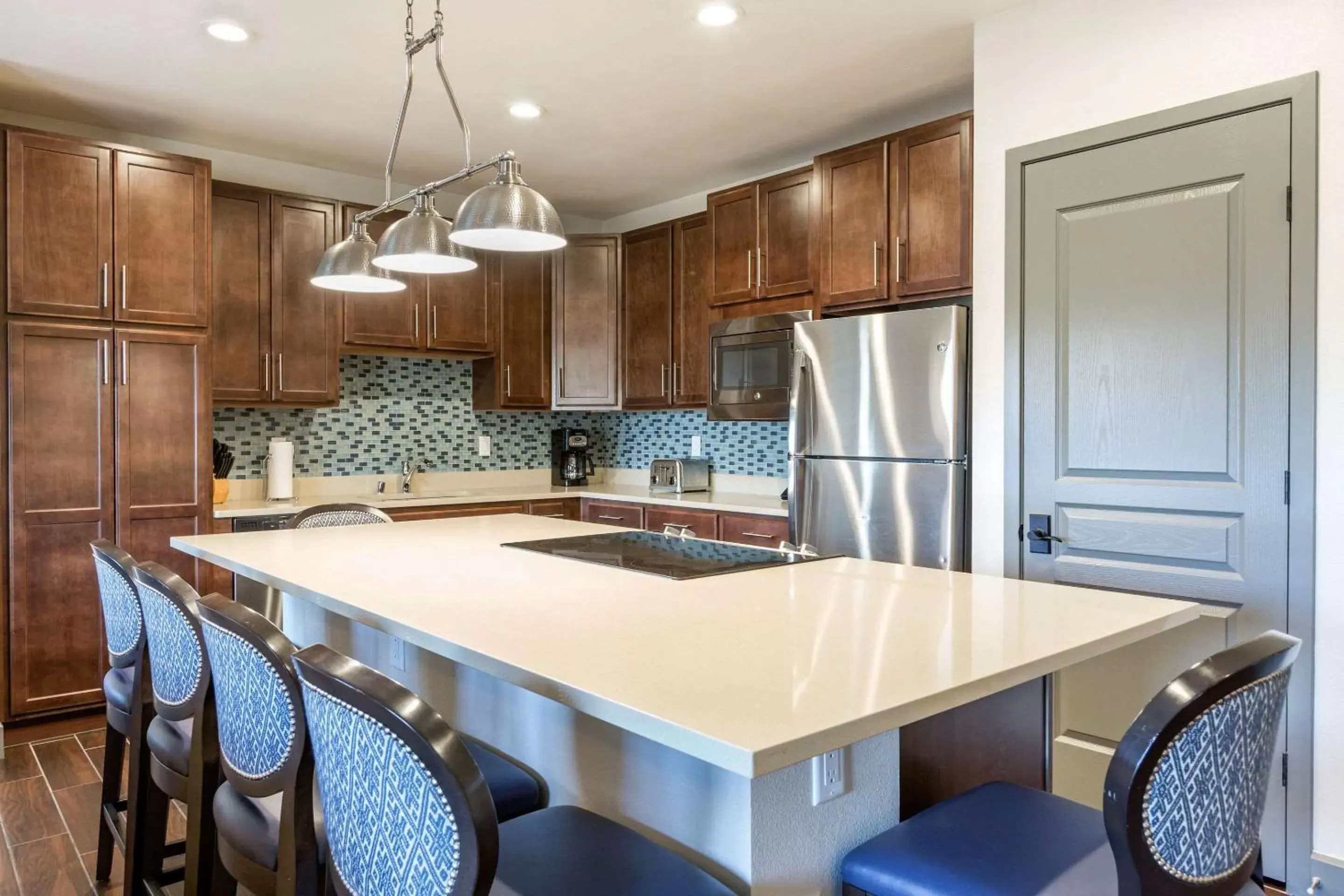 Photo of the whole room, Kitchen/Kitchenette in Bluegreen Vacations Big Bear Village, Ascend Resort Collection