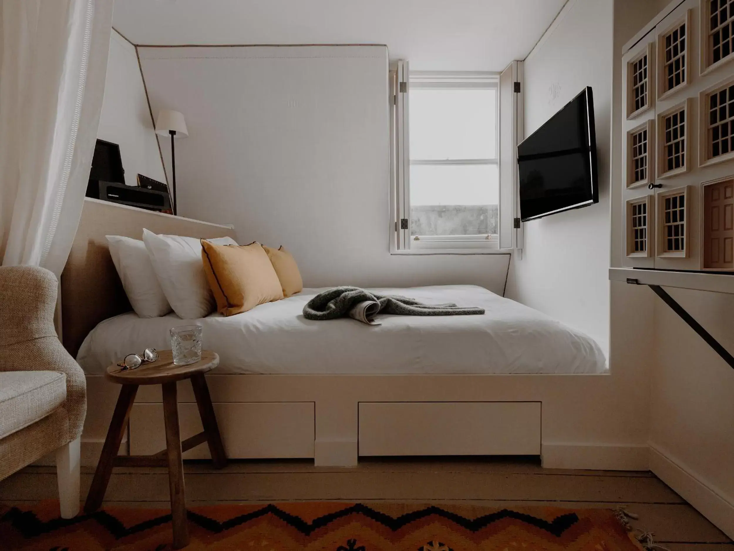 Small Guest Room in No 15 by GuestHouse, Bath Small Guest Room in No 15 by GuestHouse, Bath