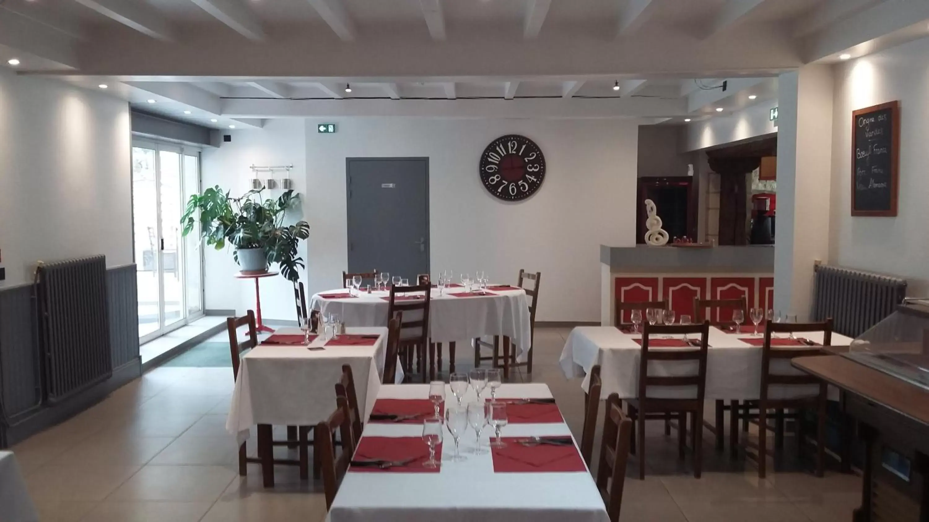 Restaurant/Places to Eat in Le Saintongeais