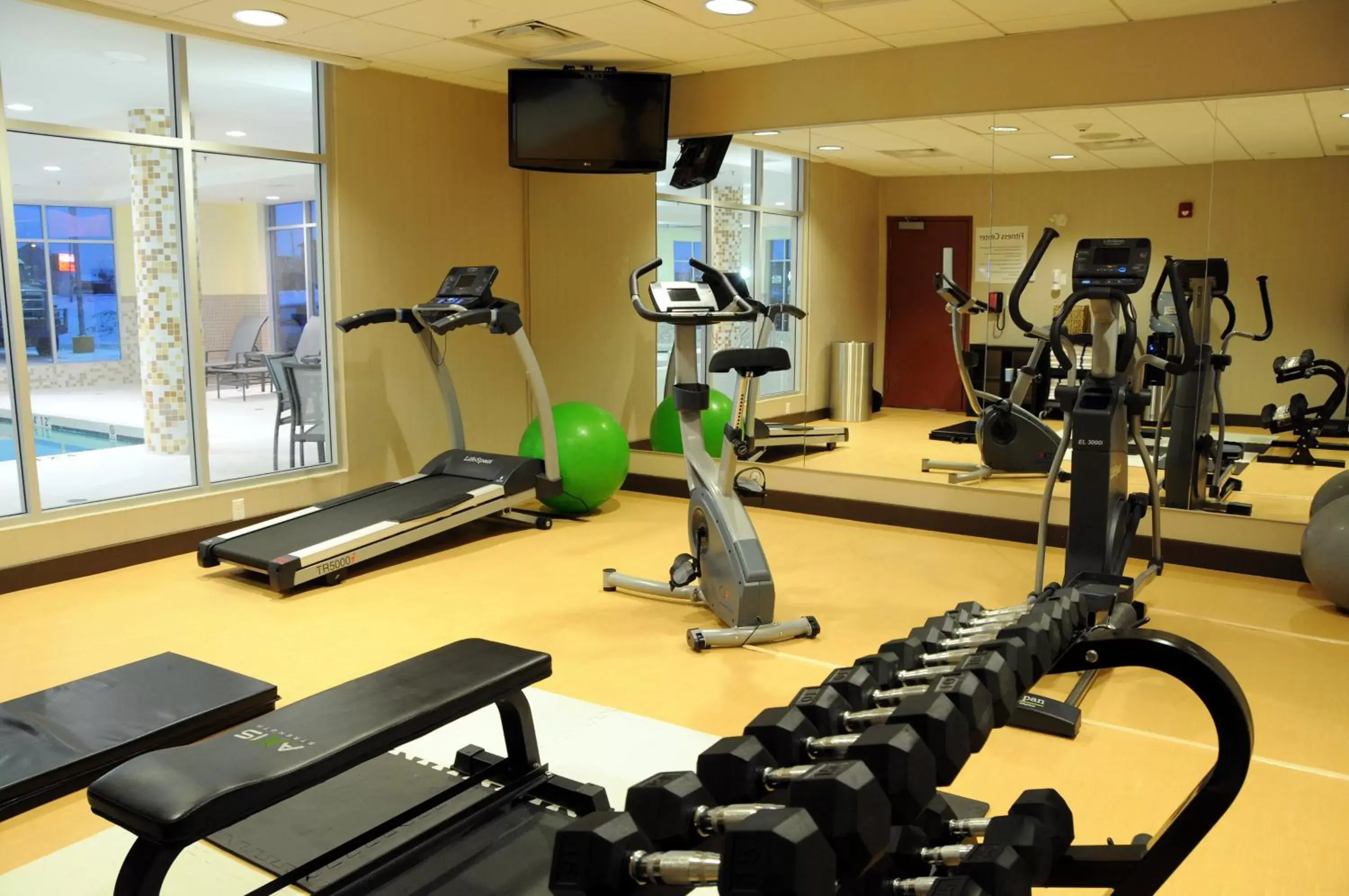 Spa and wellness centre/facilities, Fitness Center/Facilities in Holiday Inn Express Hotel & Suites Bonnyville, an IHG Hotel
