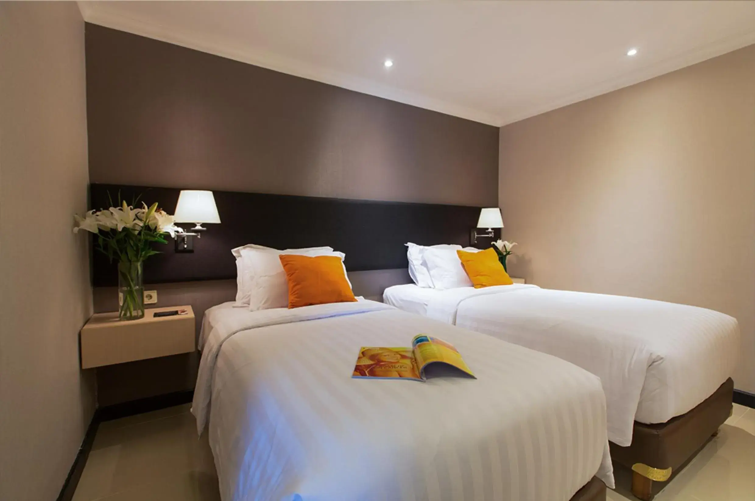 Bed in Kristal Hotel Jakarta