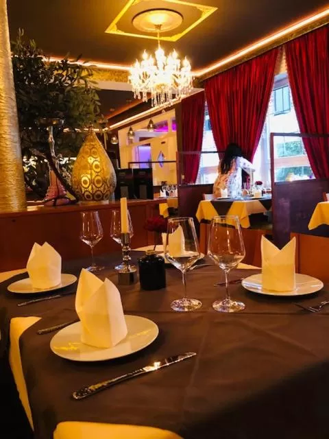 Restaurant/Places to Eat in Hotel Restaurant Byblos