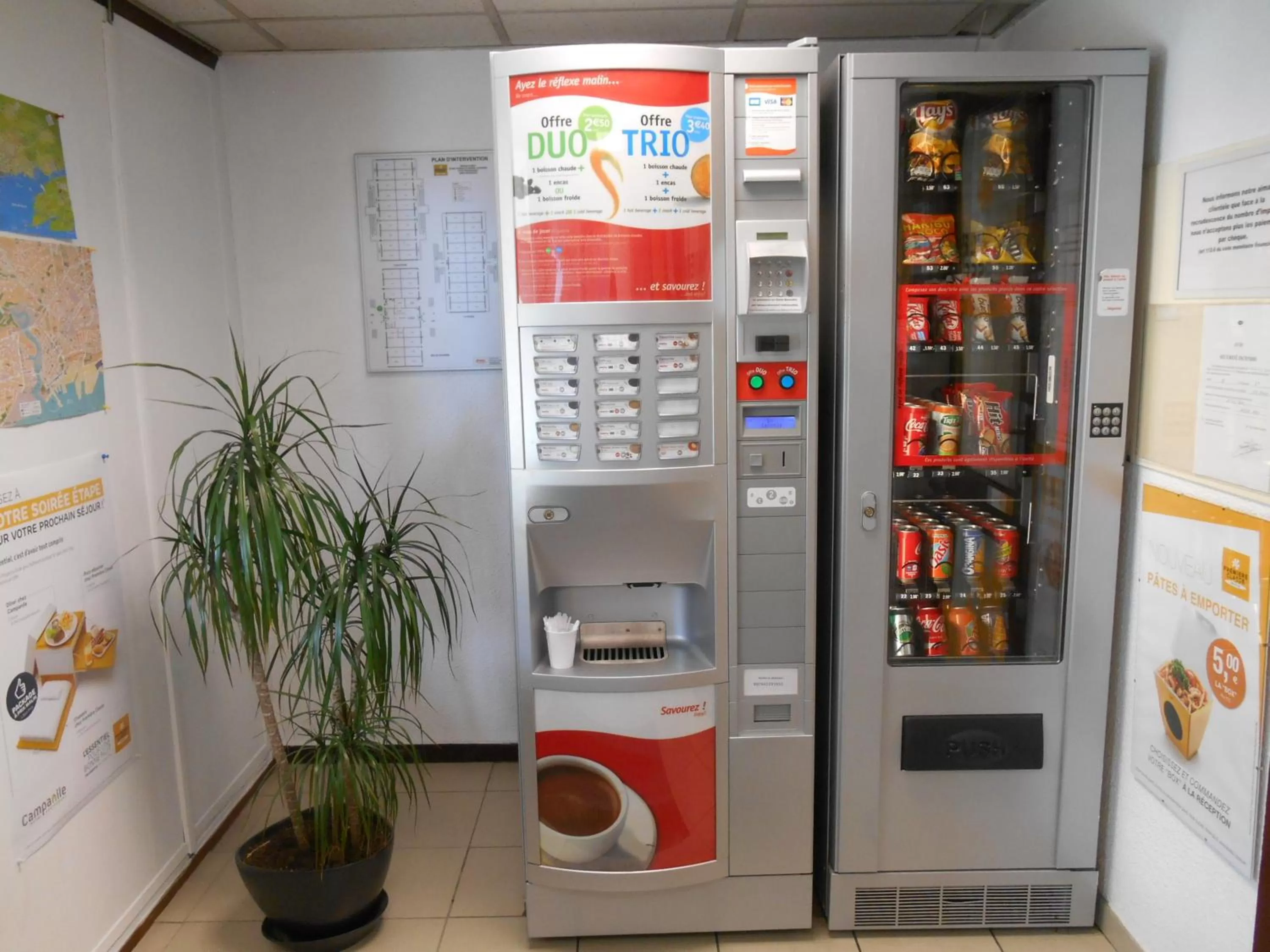 Restaurant/places to eat in Premiere Classe Brest Gouesnou Aeroport