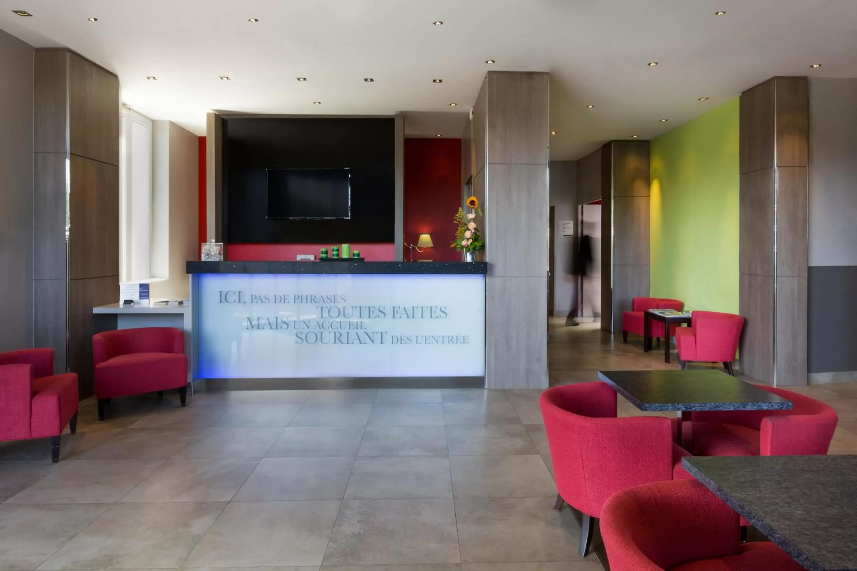 Lobby or reception in Best Western Seine West Hotel