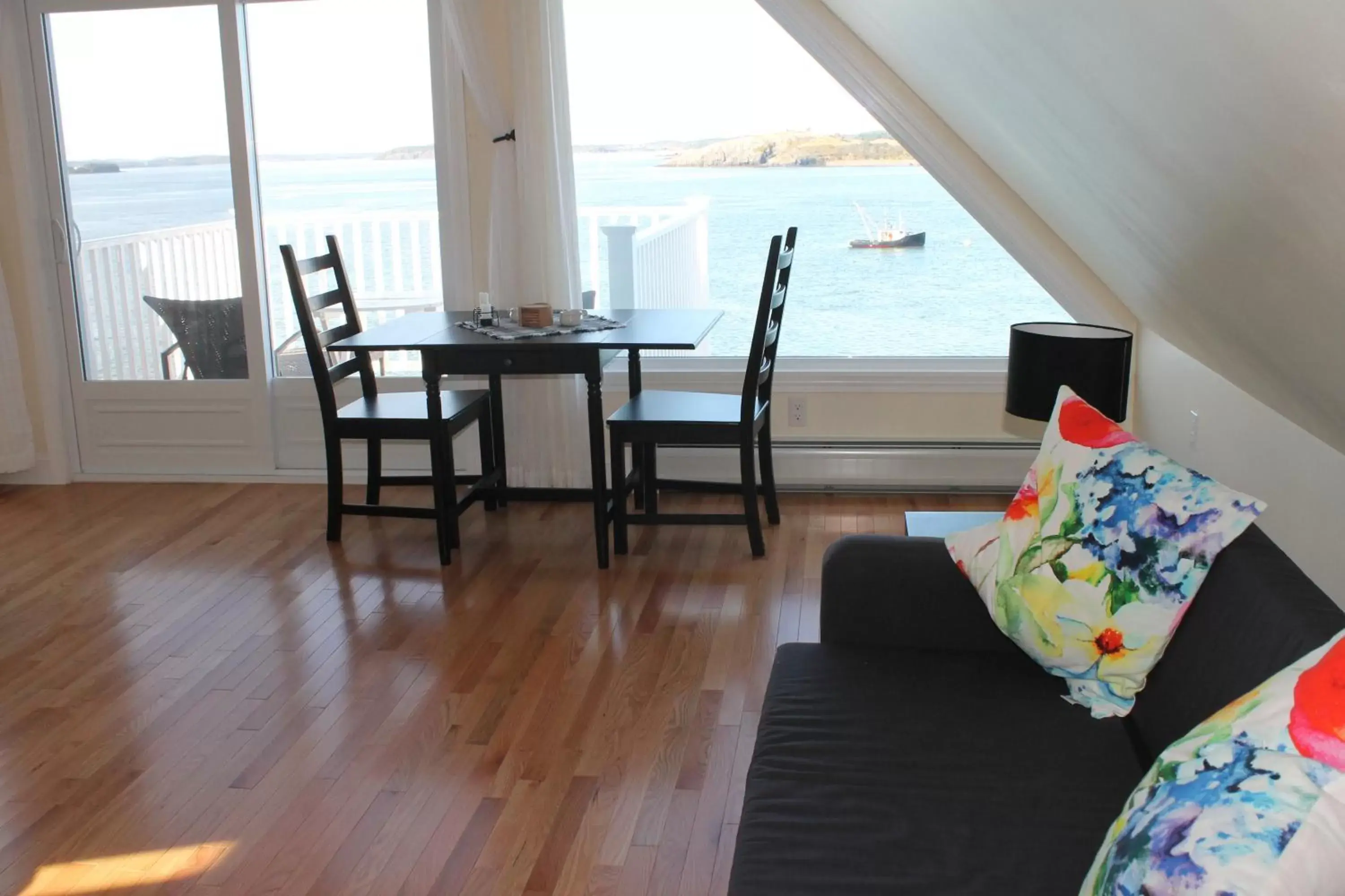 Living room, Dining Area in The Inn on the Wharf