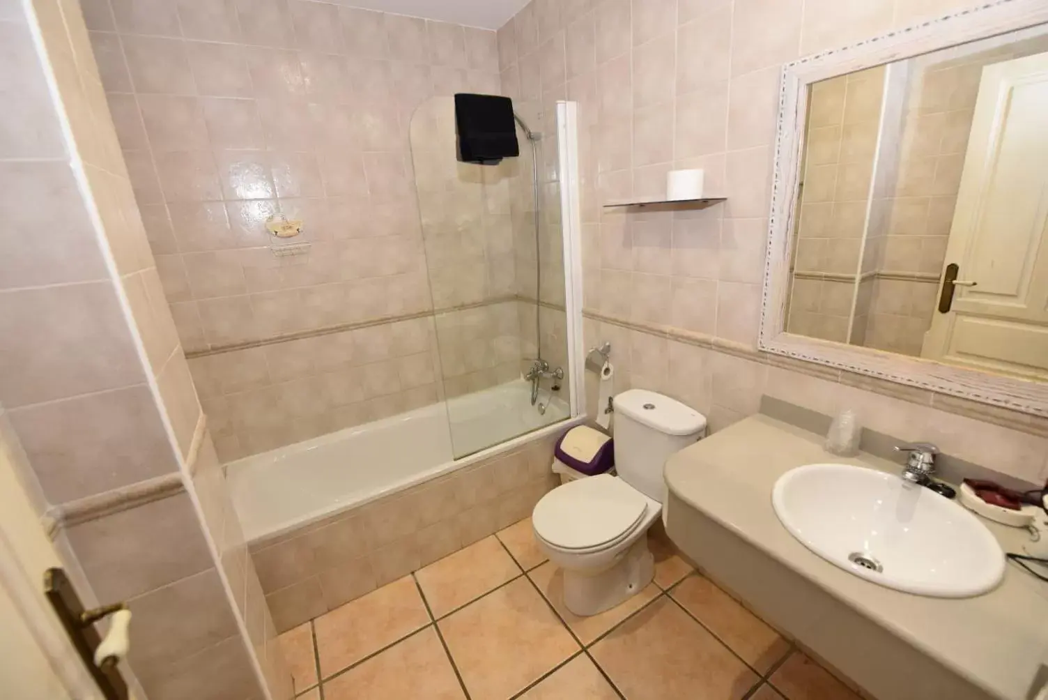 Double or Twin Room with View - single occupancy in Hotel Rural el Castillo Double or Twin Room with View - single occupancy in Hotel Rural el Castillo