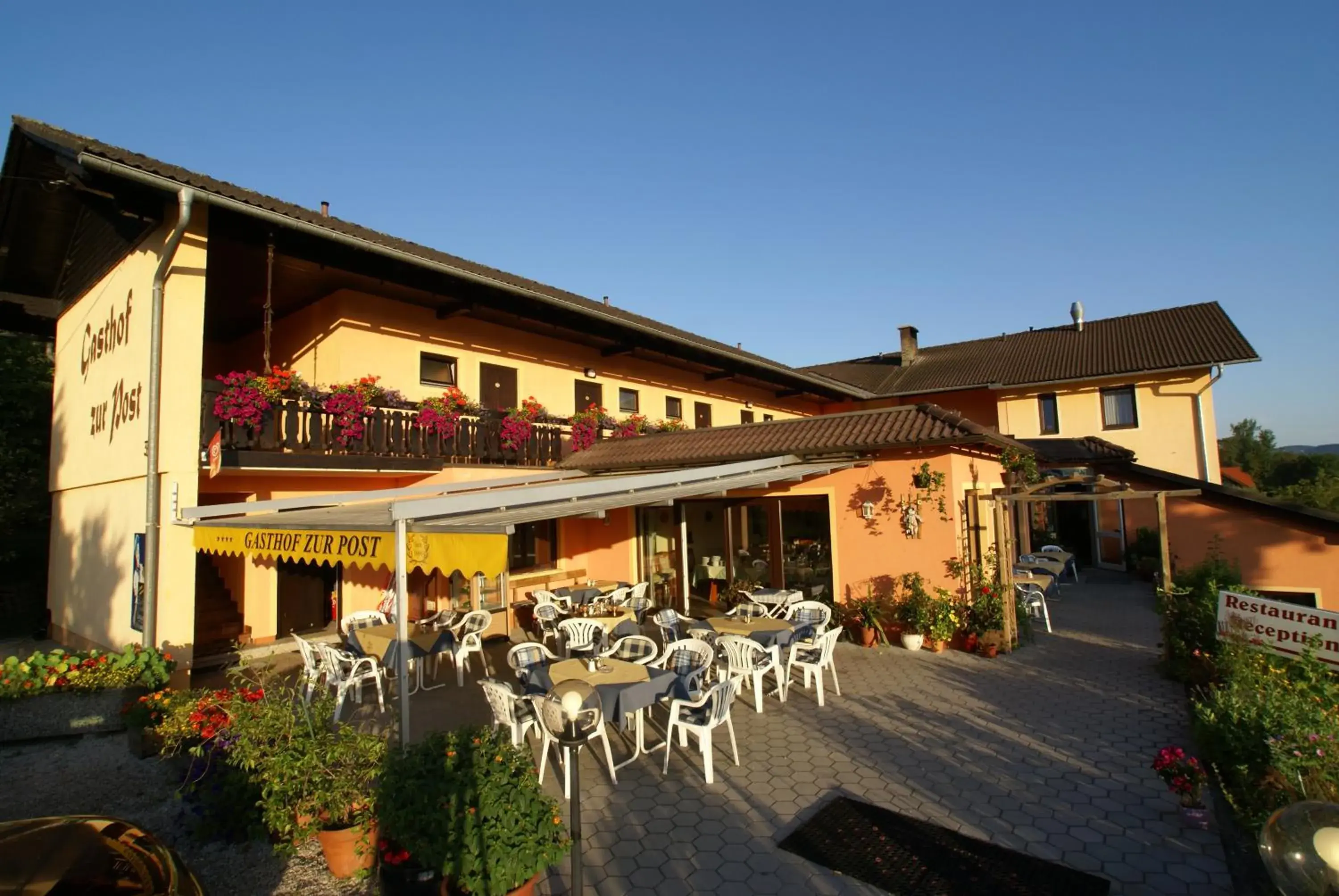Restaurant/places to eat in Gasthof Hotel Zur Post