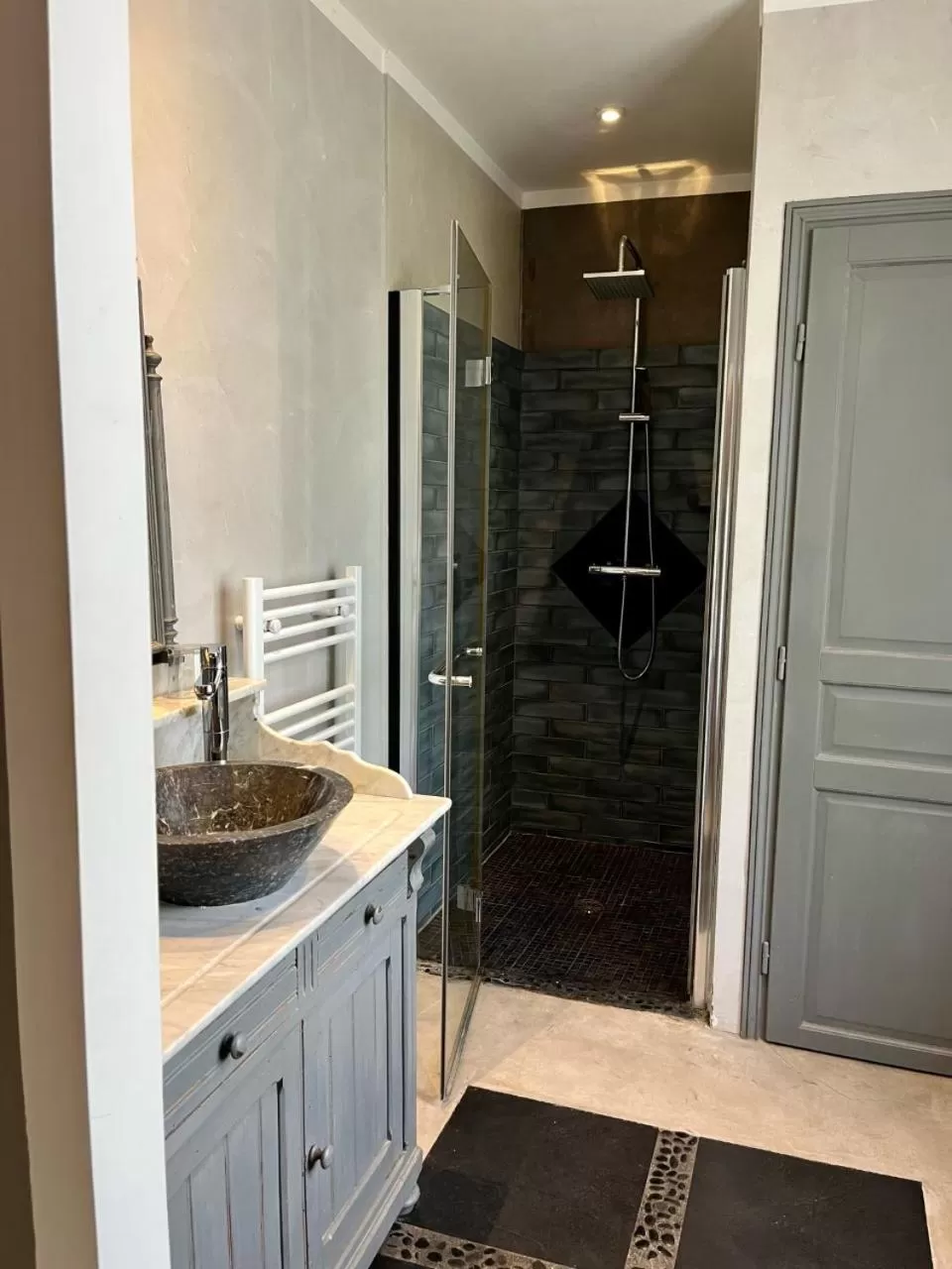 Bathroom in LA MAISON DE JUSTINE