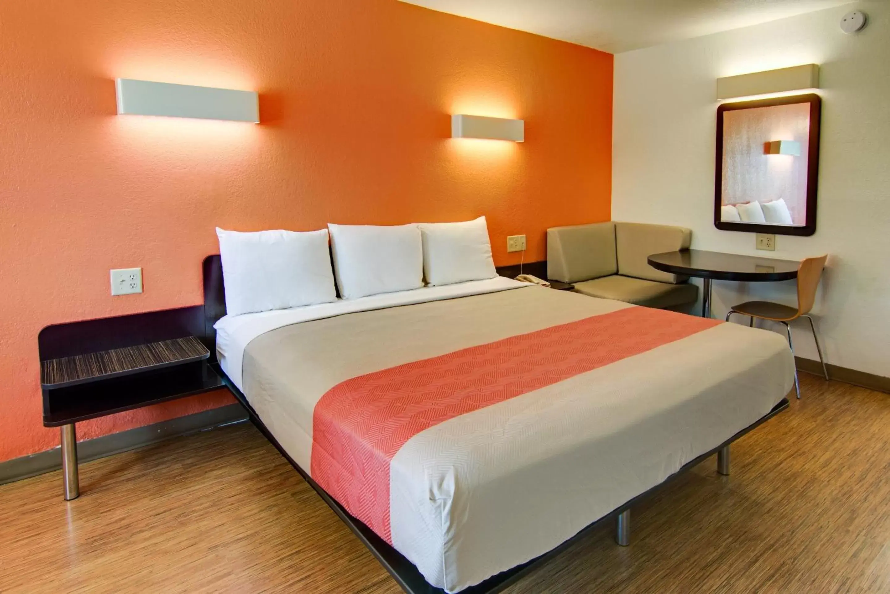 Photo of the whole room, Bed in Motel 6-Mount Pleasant, TX Photo of the whole room, Bed in Motel 6-Mount Pleasant, TX