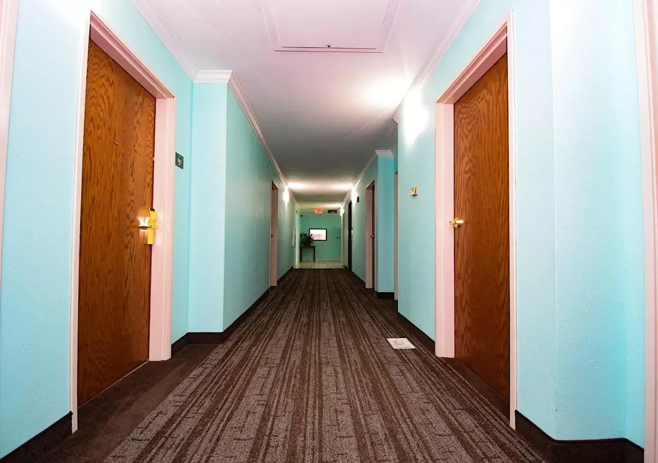 Property building in Super 8 by Wyndham Searcy AR Property building in Super 8 by Wyndham Searcy AR