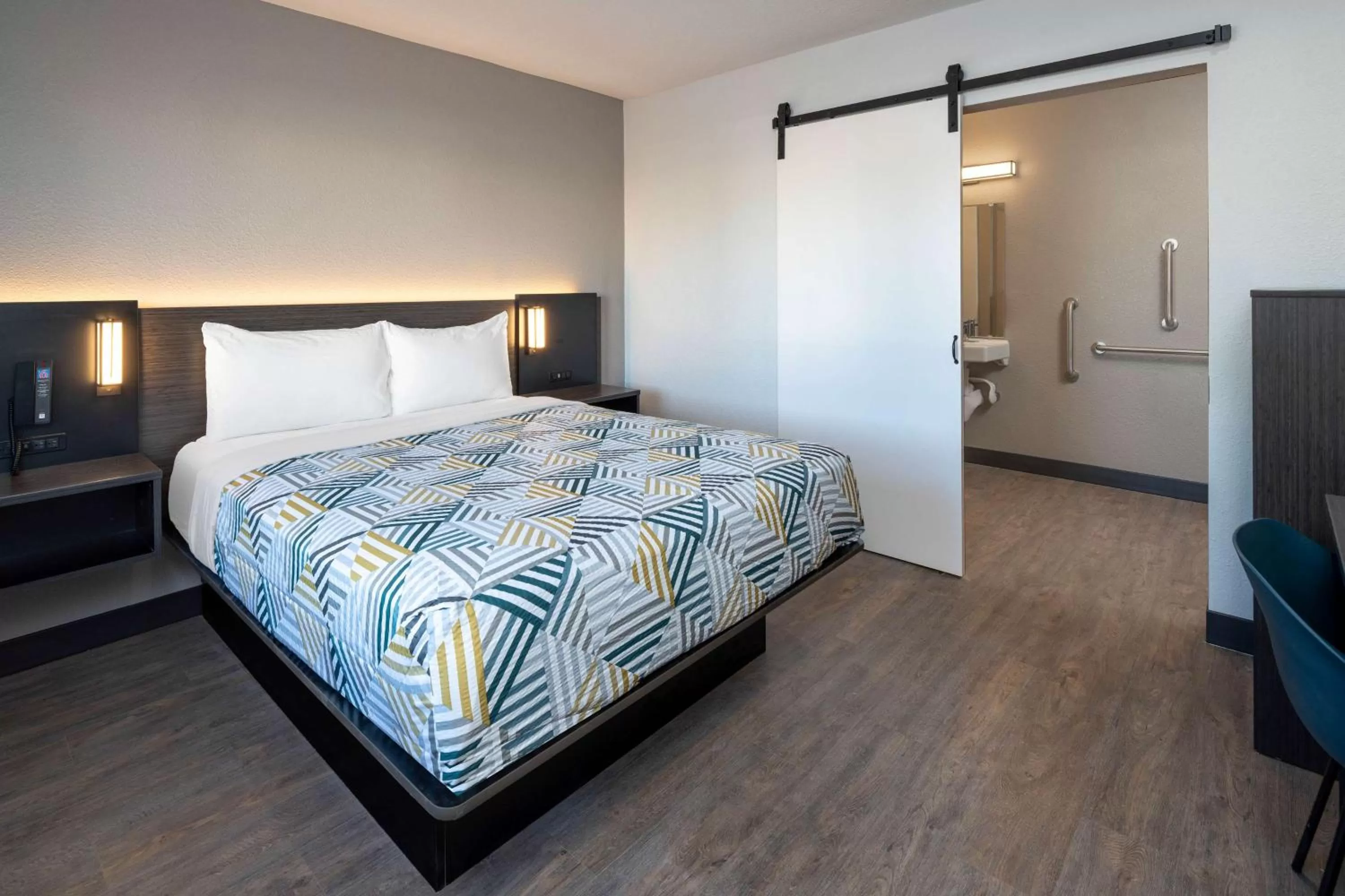 Photo of the whole room, Bed in Motel 6-Fontana, CA