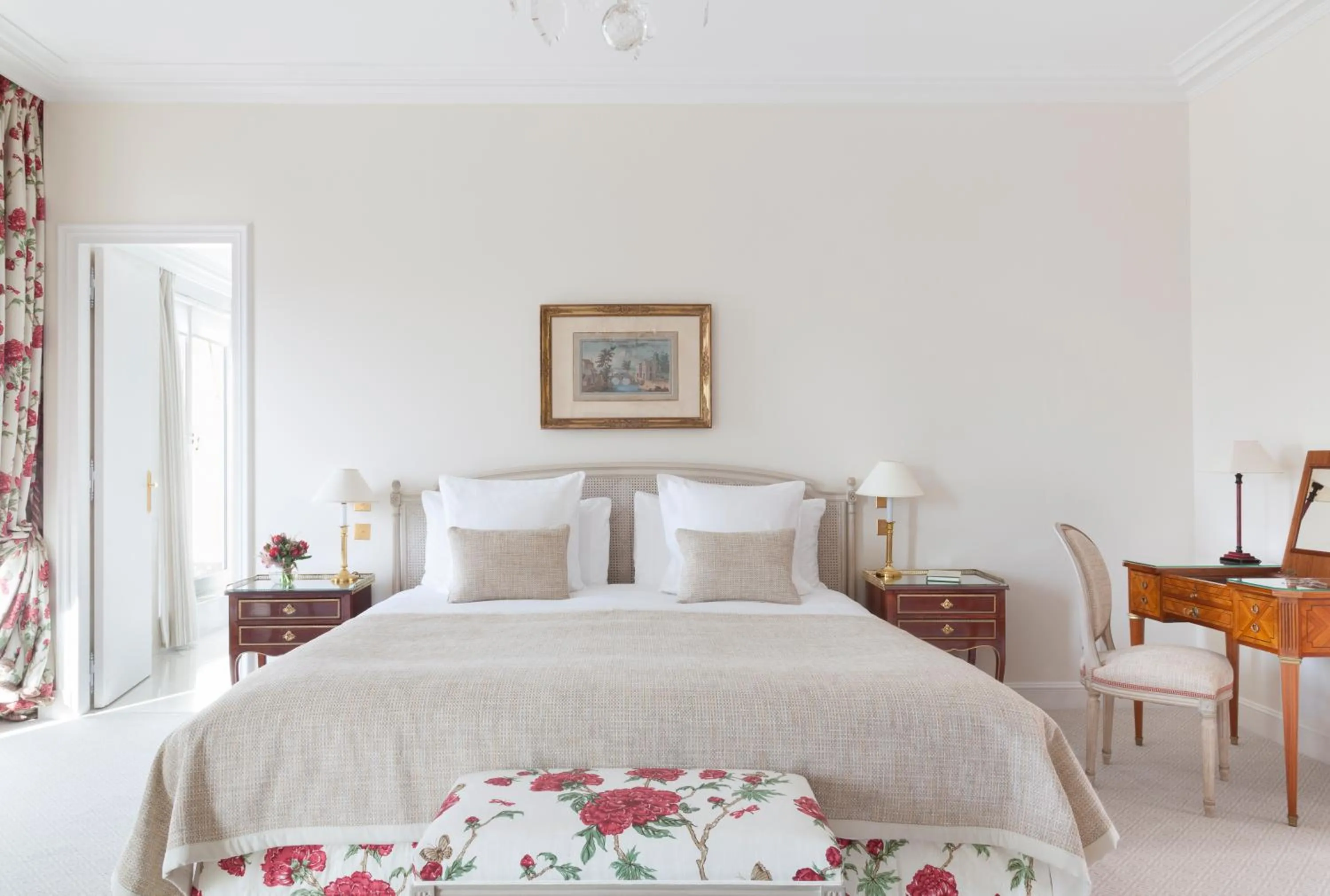 Bedroom, Bed in Le Bristol Paris, Oetker Hotels