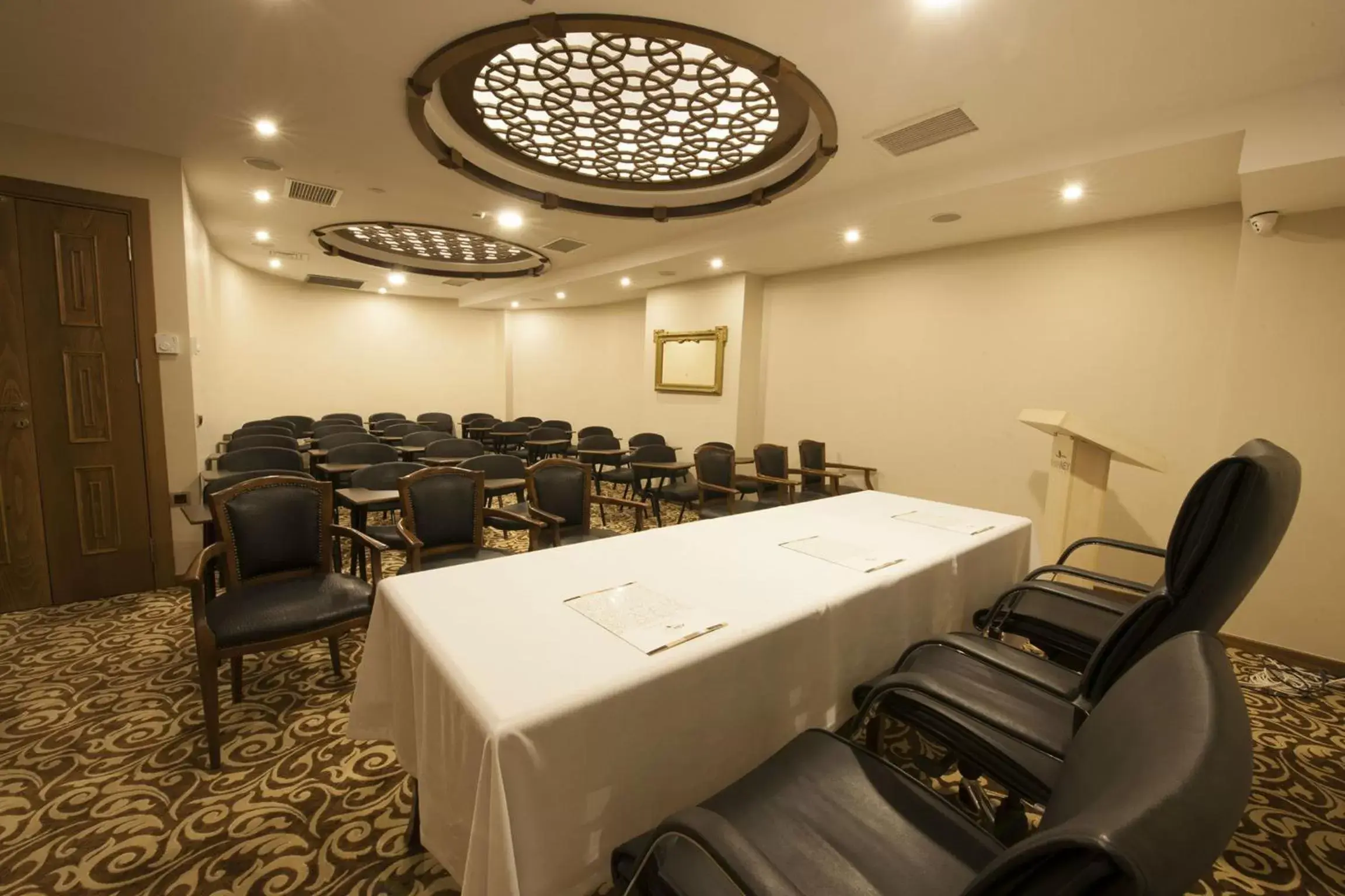 Business facilities in Hotel Ney