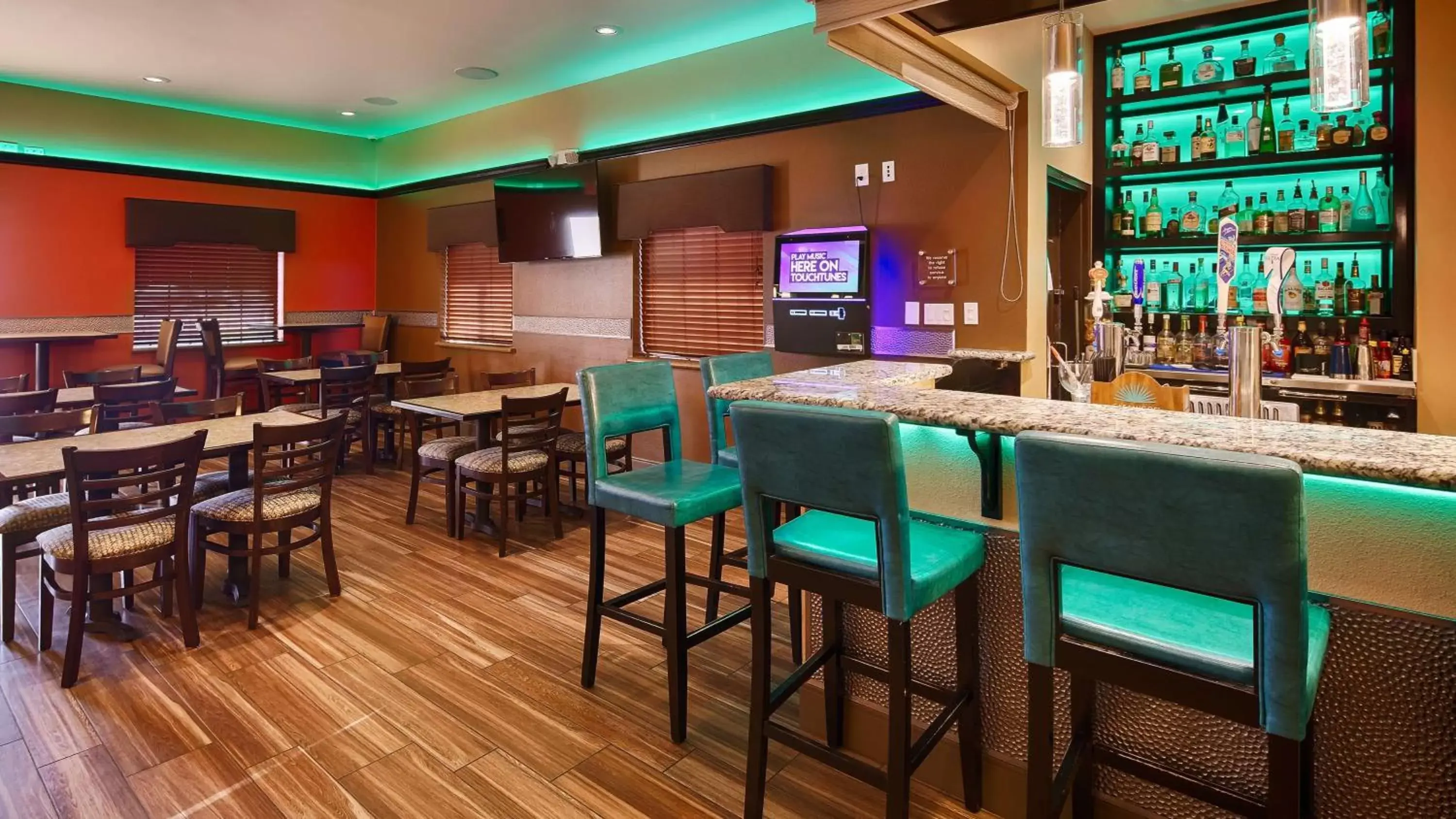 Lounge or bar, Lounge/Bar in Best Western PLUS Edinburg Inn & Suites