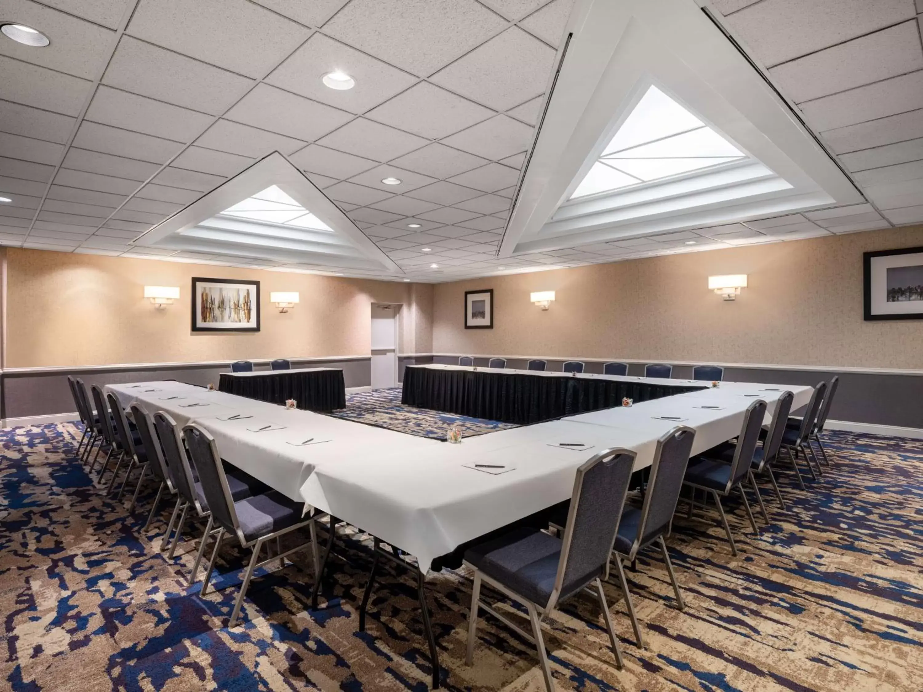 Meeting/conference room in Embassy Suites Baltimore - North/Hunt Valley