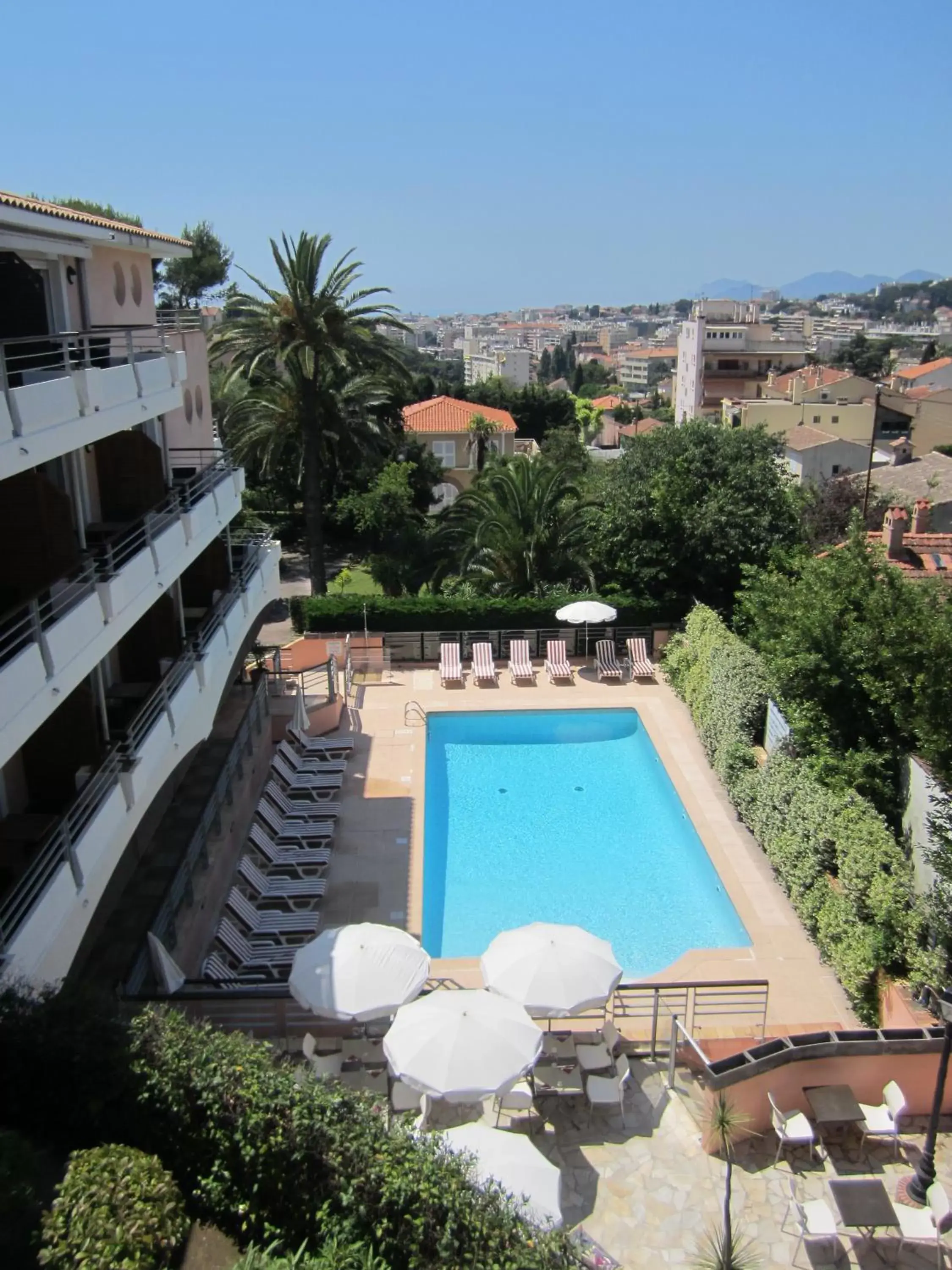 Day, Pool View in Zenitude Hôtel-Résidences Le Cannet