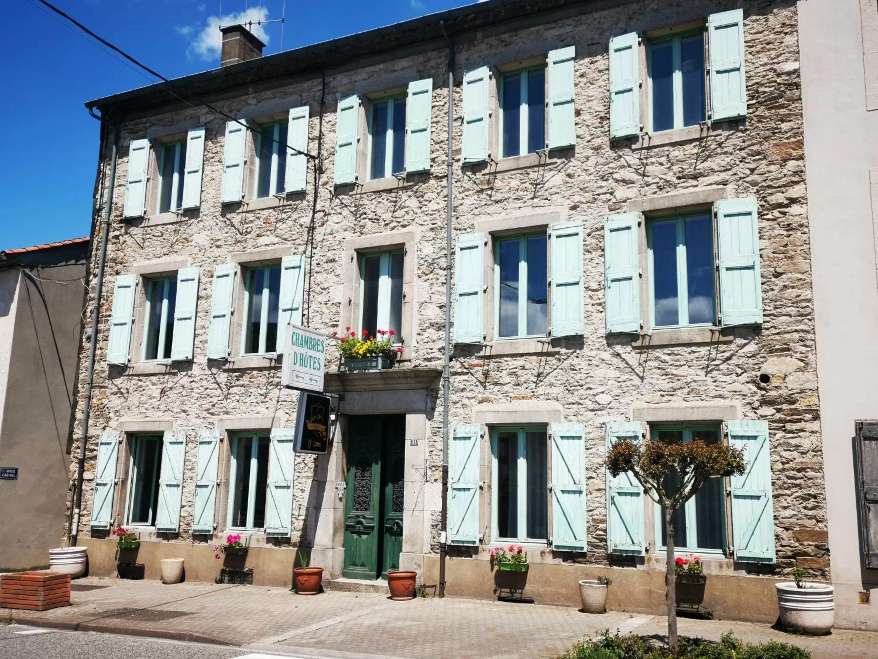 Property Building in Bastide du Thoré