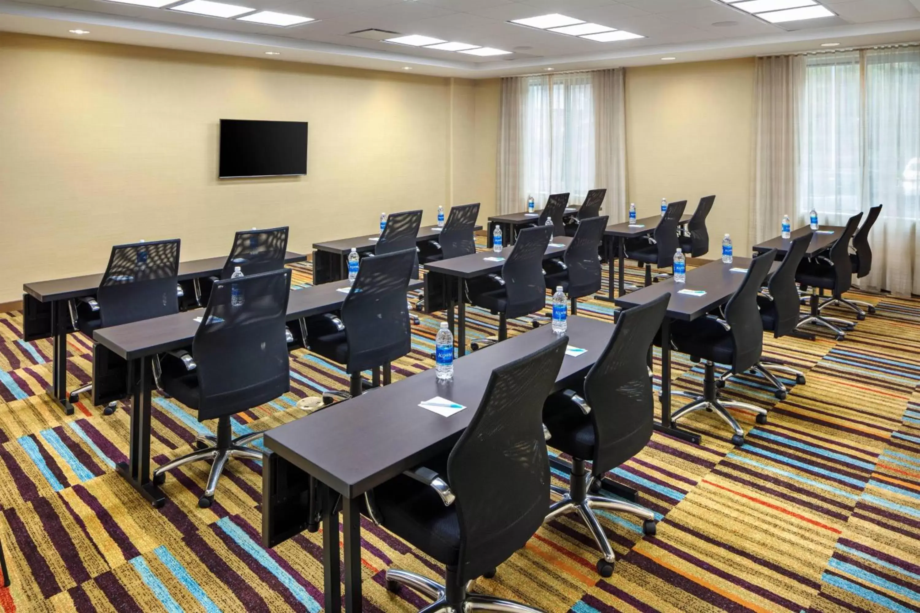 Meeting/conference room in Fairfield Inn & Suites by Marriott North Bergen