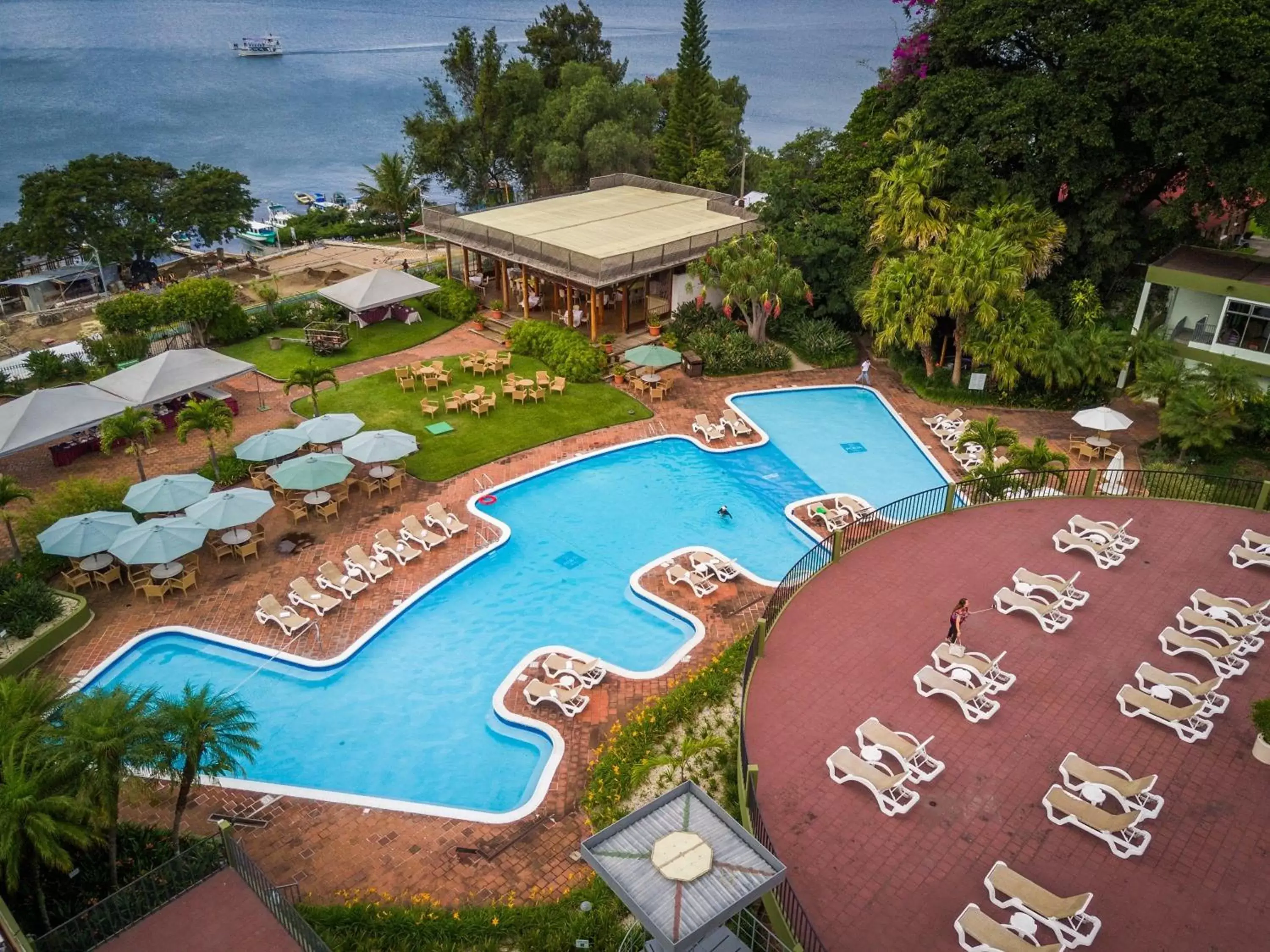 Bird's eye view, Pool View in Porta Hotel del Lago