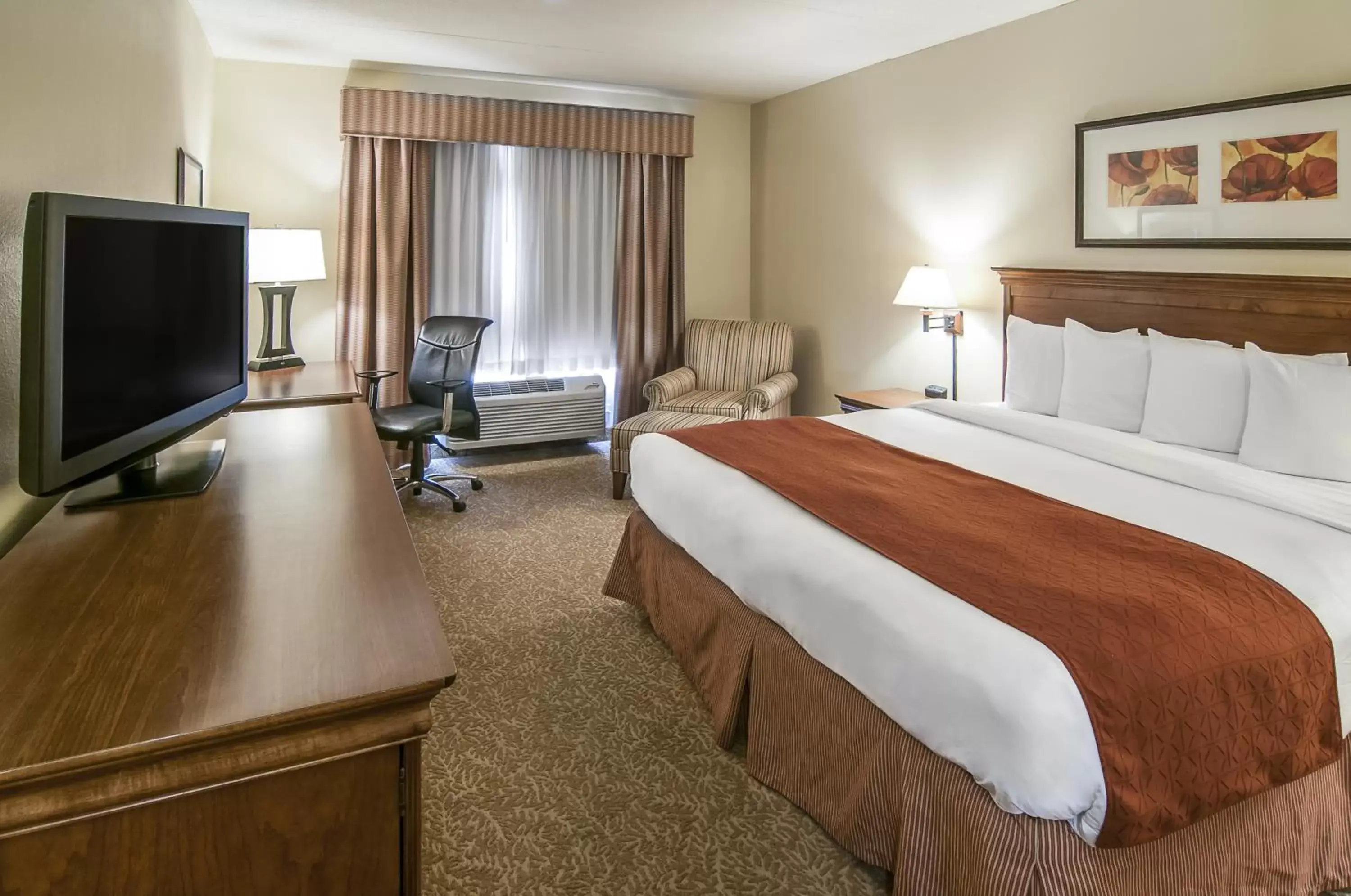 Photo of the whole room, Bed in Country Inn & Suites by Radisson, Rapid City, SD