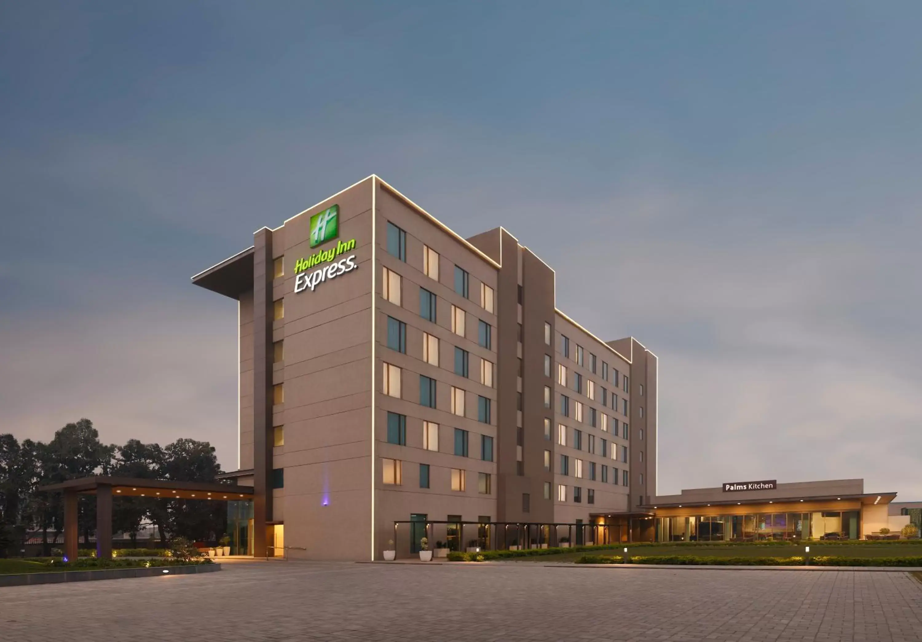 Property building in Holiday Inn Express Kolkata Airport by IHG Property building in Holiday Inn Express Kolkata Airport by IHG