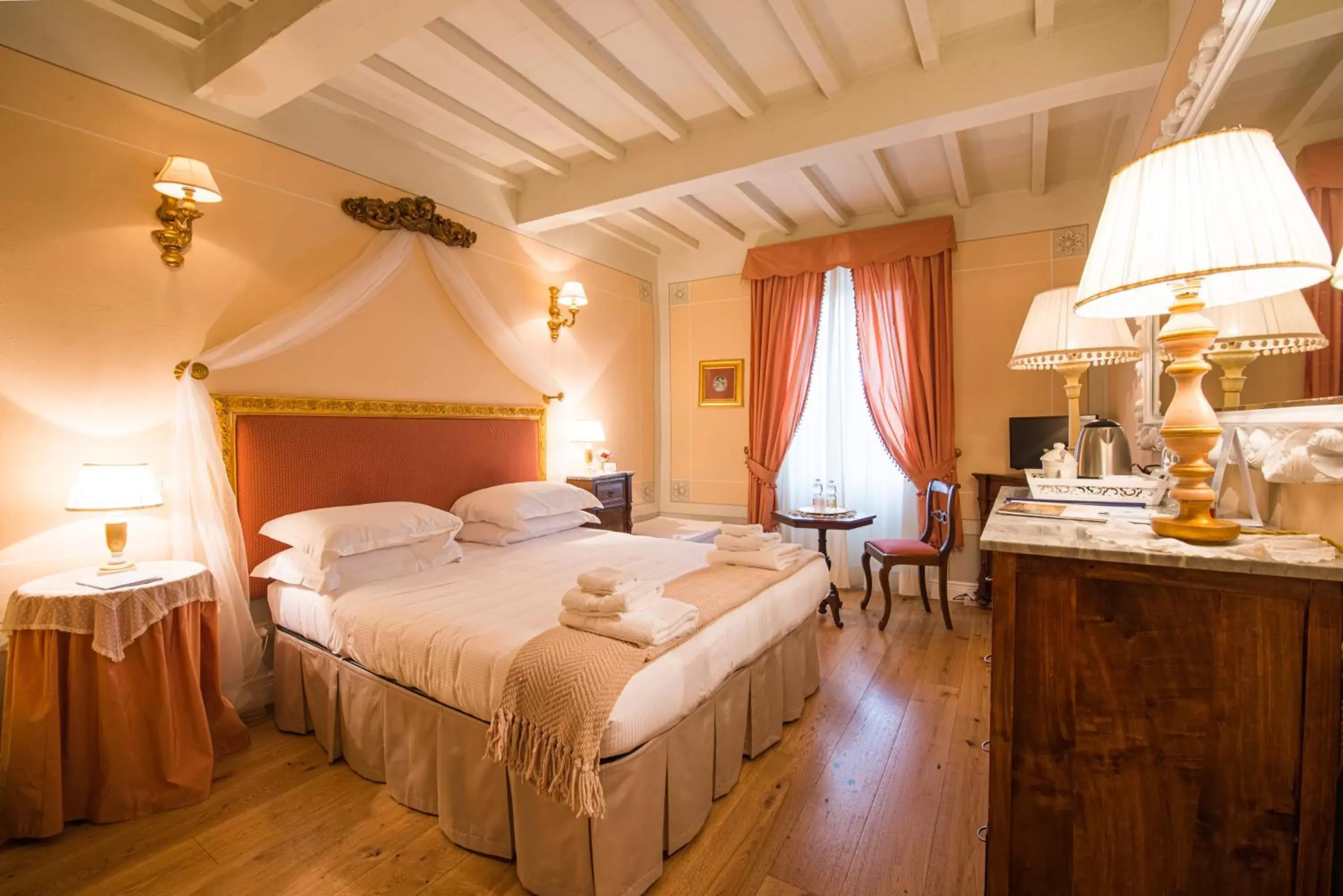 Bedroom, Bed in TORRE GIARDINO SEGRETO B&B- Borgo Capitano Collection - Albergo diffuso