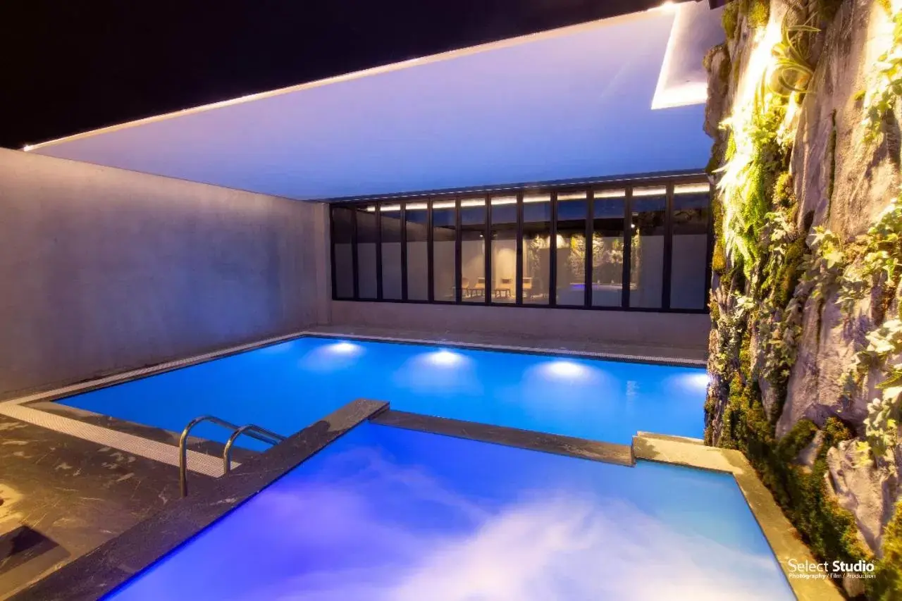 Pool view in Hotel Kocibelli POOL & SPA Pool view in Hotel Kocibelli POOL & SPA