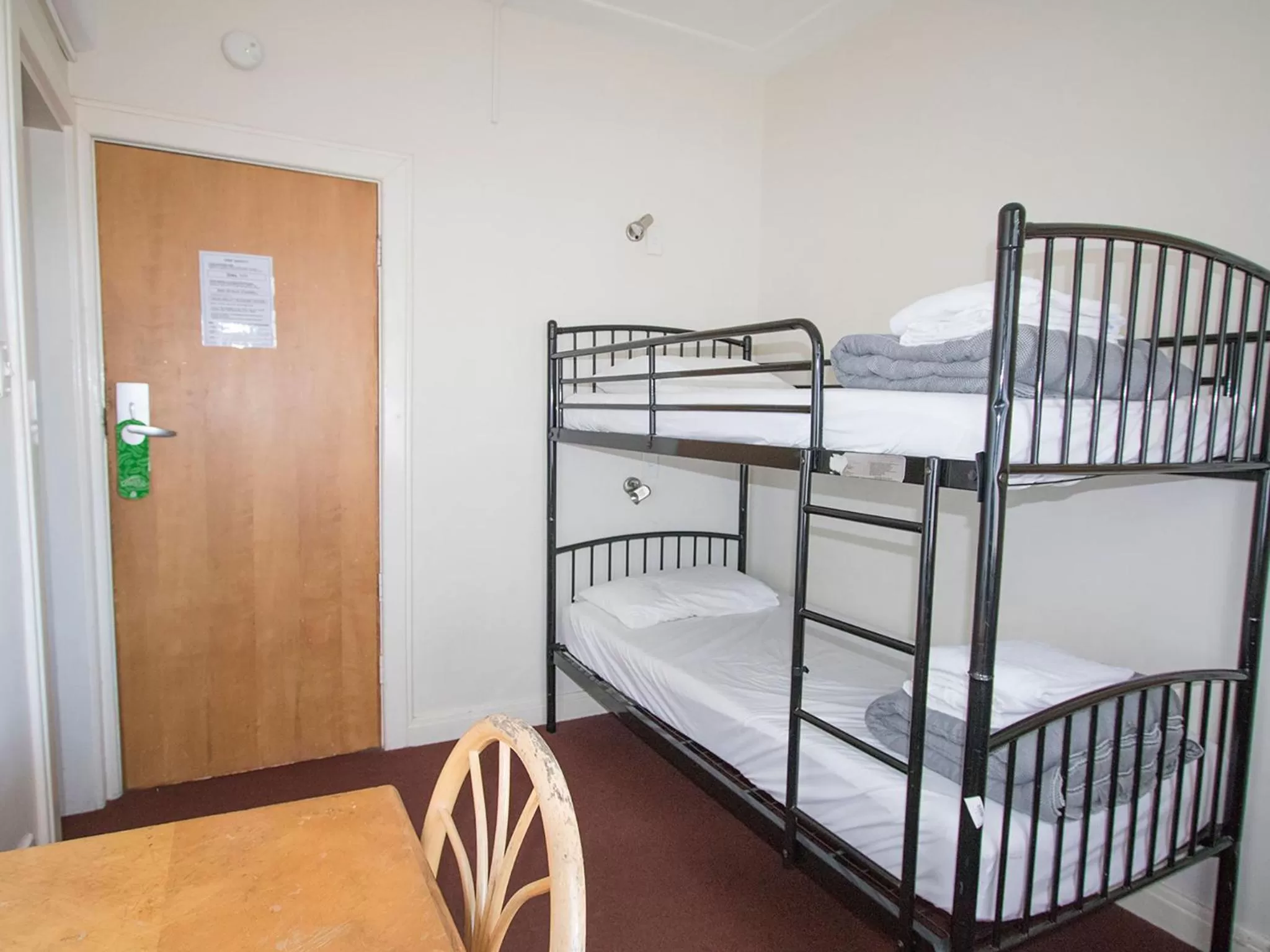 bunk bed, Bed in Hotel Waterloo & Backpackers