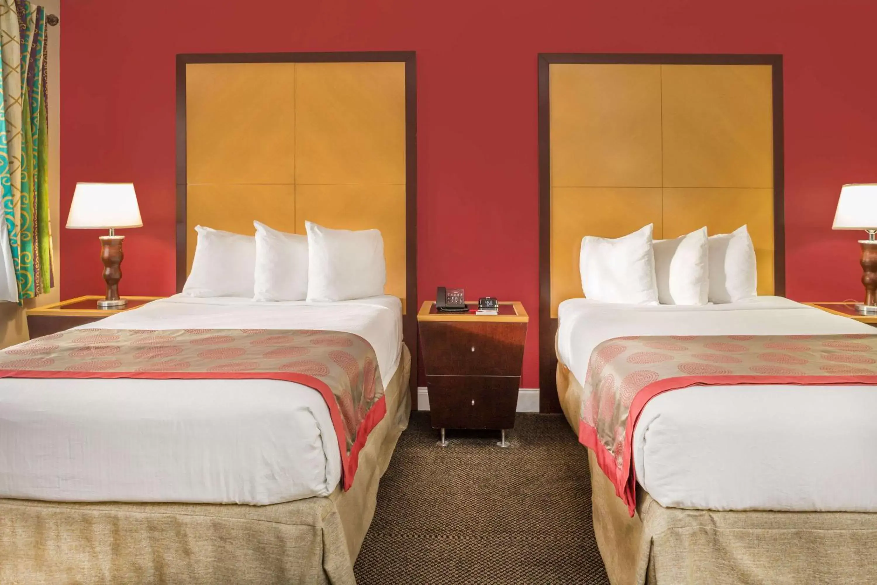 Double Room with Two Double Beds - Non-Smoking in Ramada by Wyndham Miami Springs/Miami International Airport Double Room with Two Double Beds - Non-Smoking in Ramada by Wyndham Miami Springs/Miami International Airport
