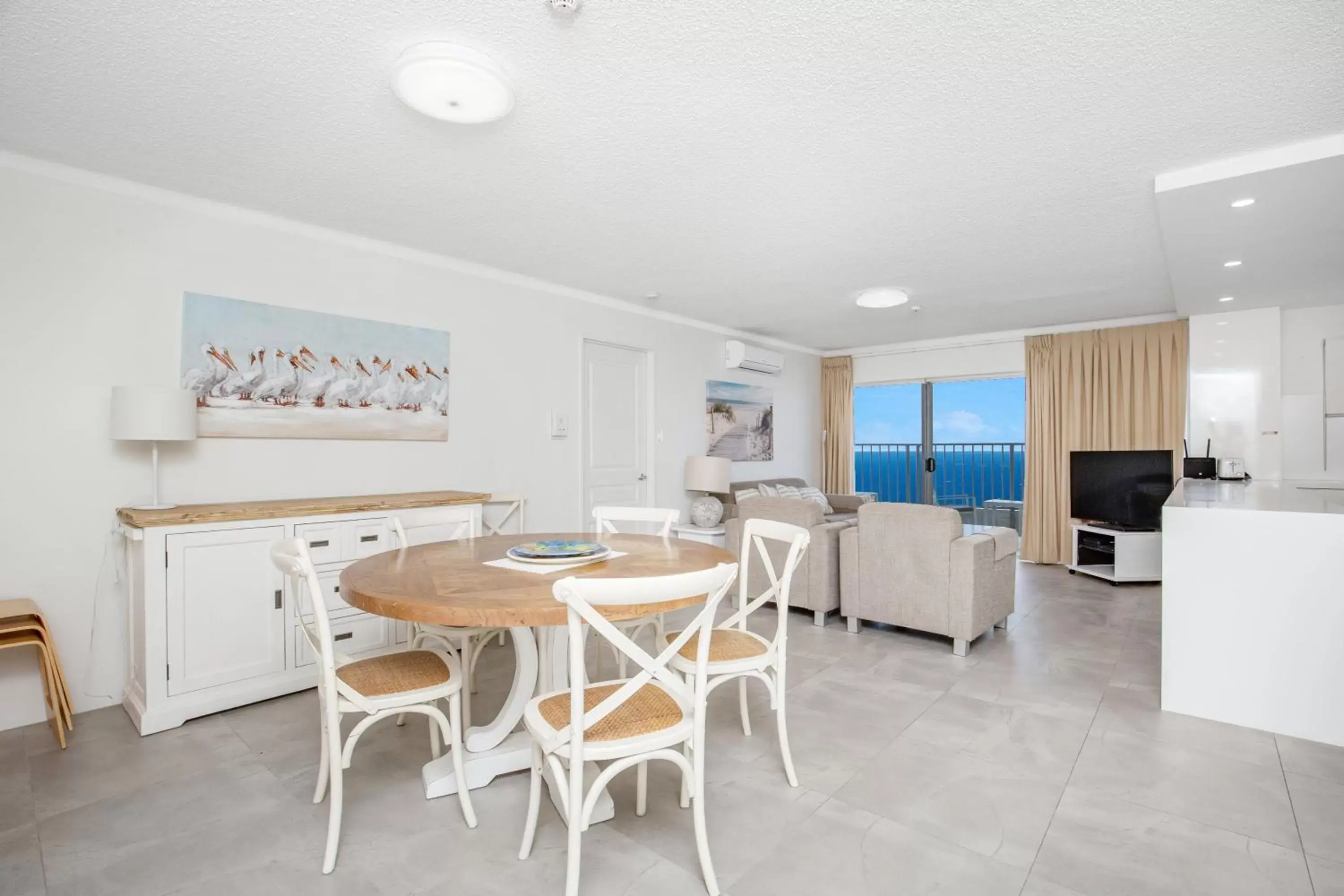 Dining Area in Pacific Plaza Apartments