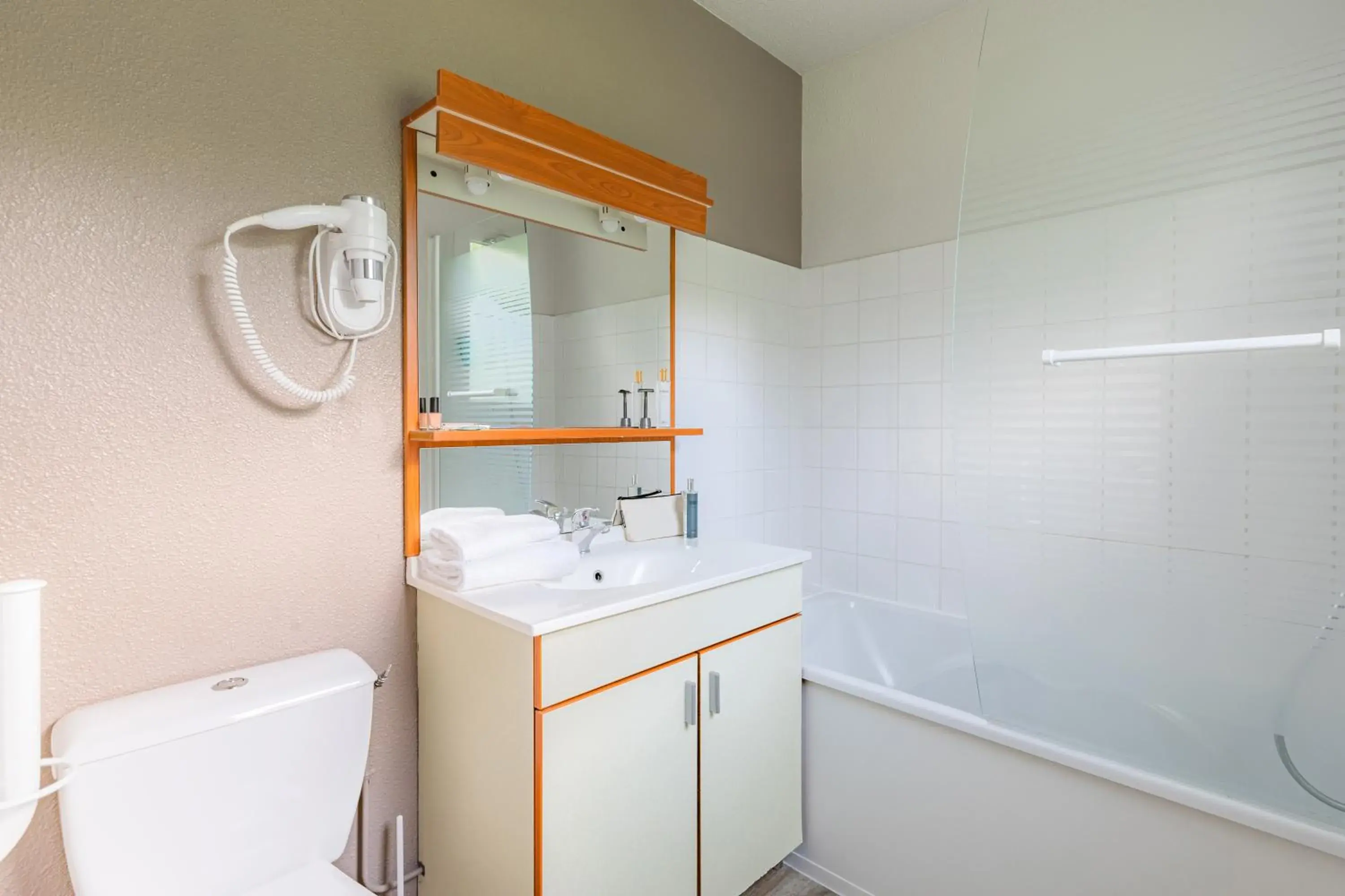 Bathroom in Appart'City Rennes Ouest