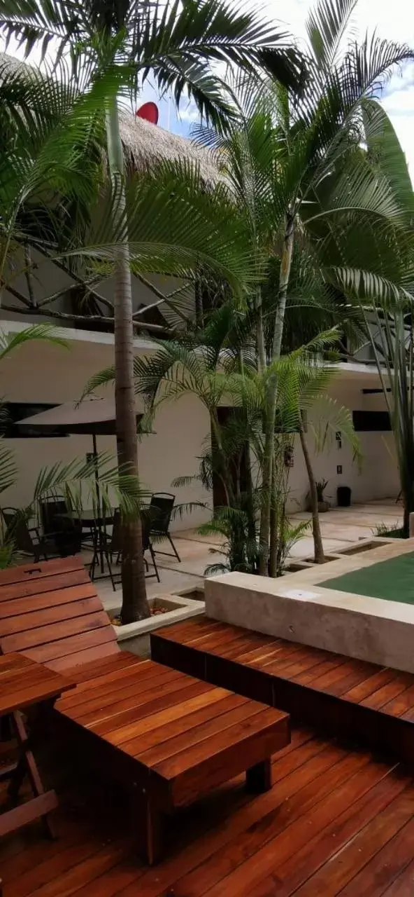 Swimming Pool in Hotel Casa Bamboo