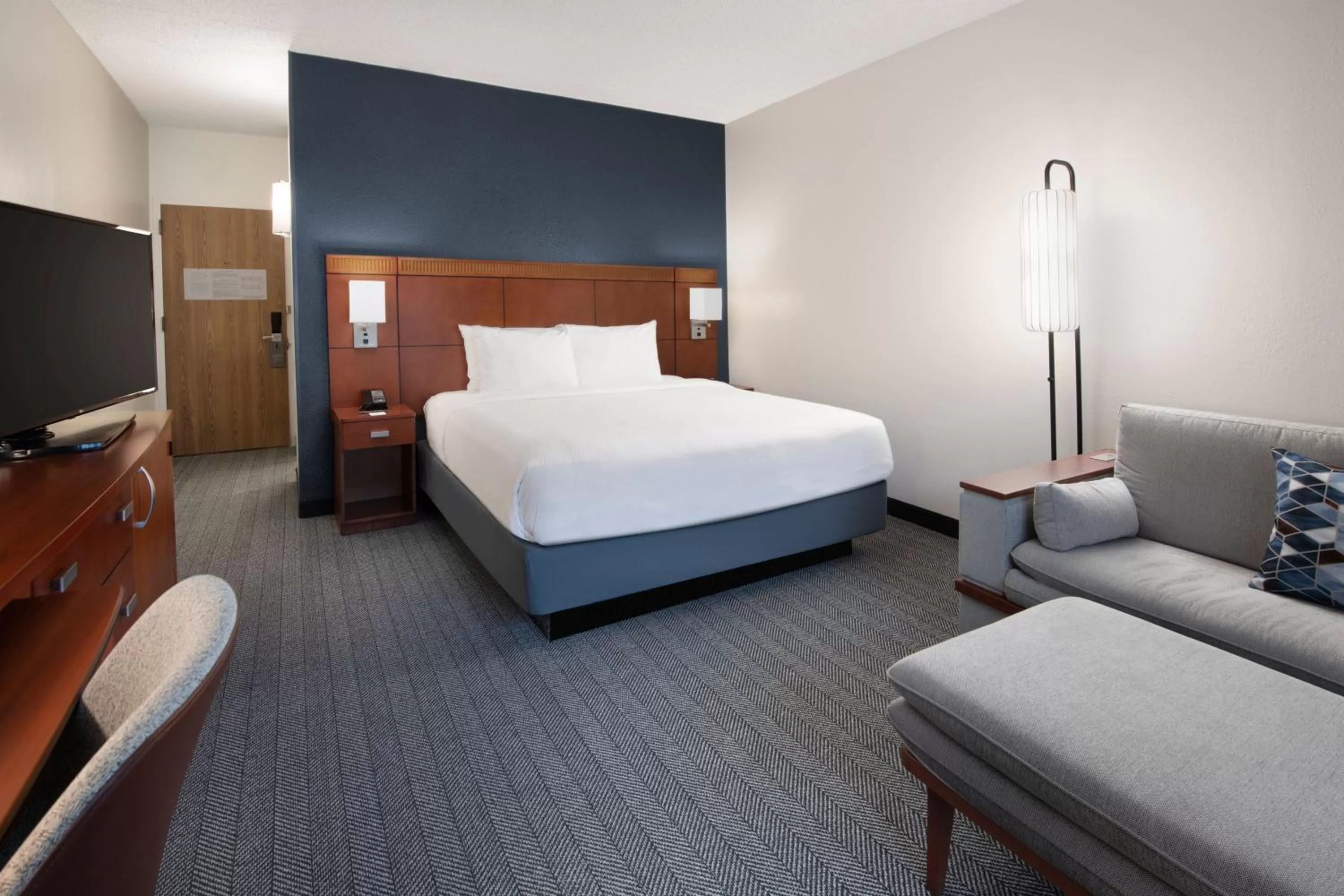 Photo of the whole room, Bed in Courtyard by Marriott Dallas Plano Parkway at Preston Road