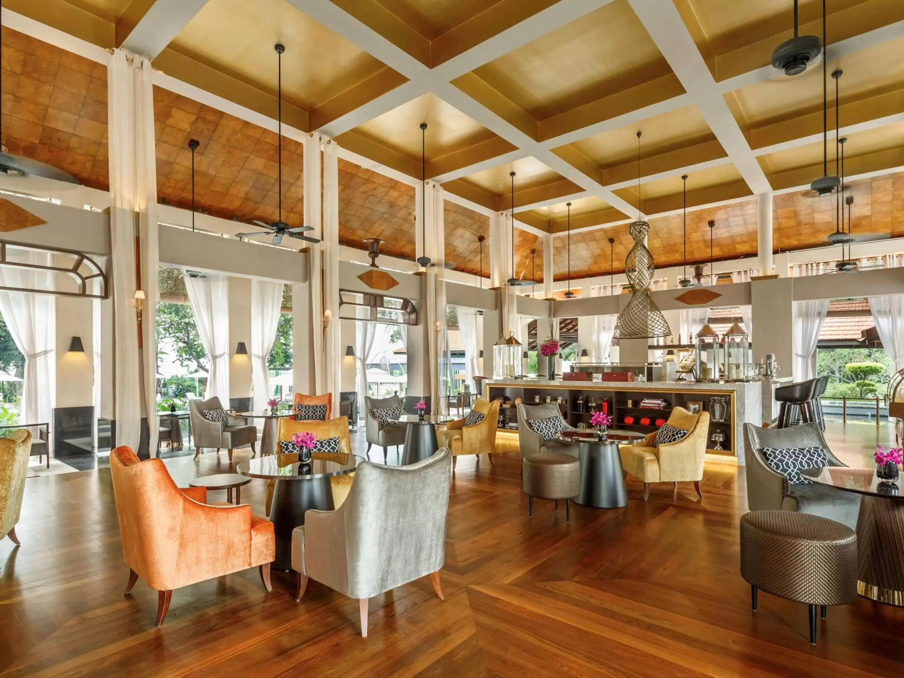 Lounge or bar, Restaurant/Places to Eat in Sofitel Singapore Sentosa Resort & Spa