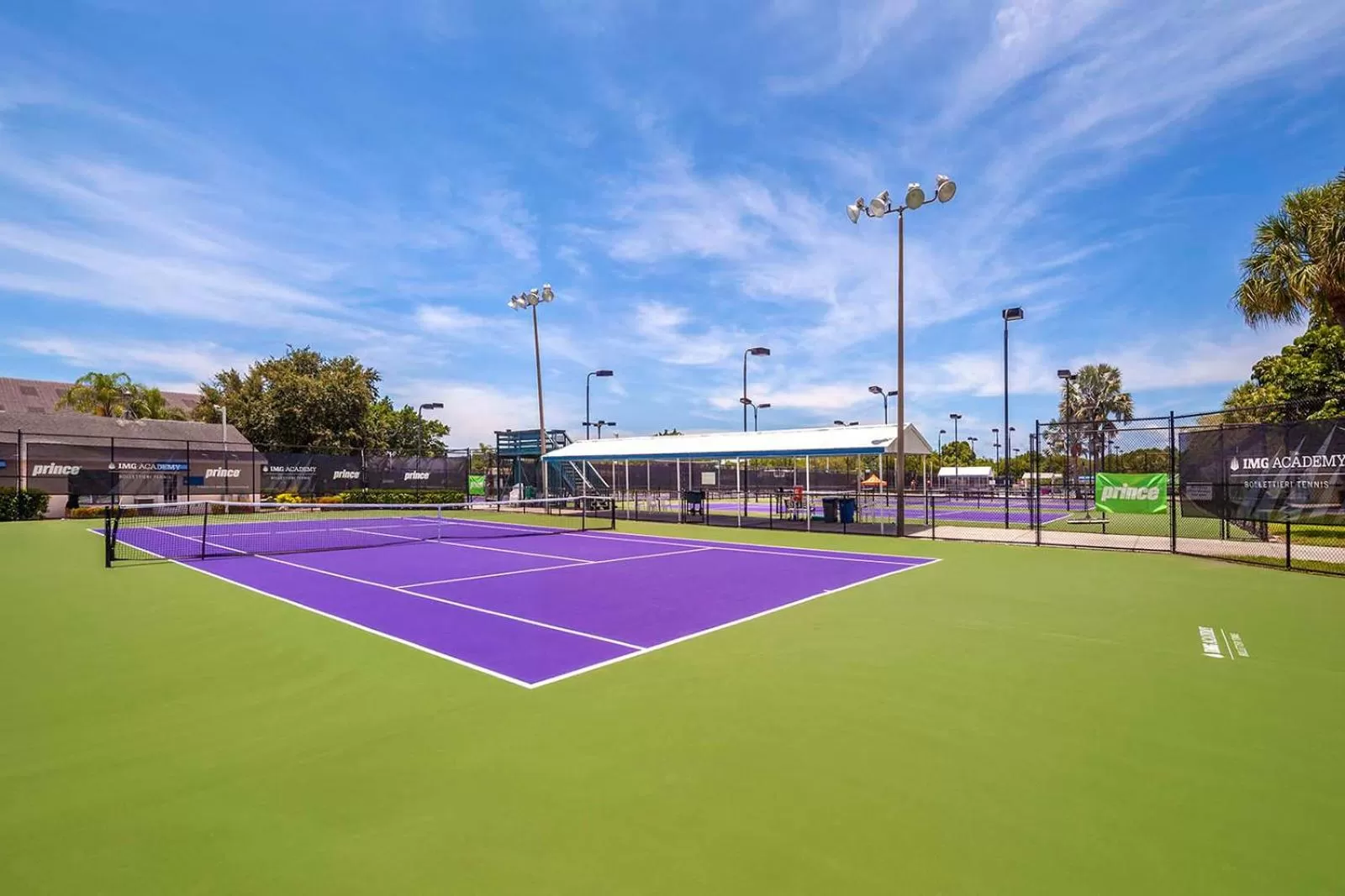 Tennis court in Legacy Hotel at IMG Academy