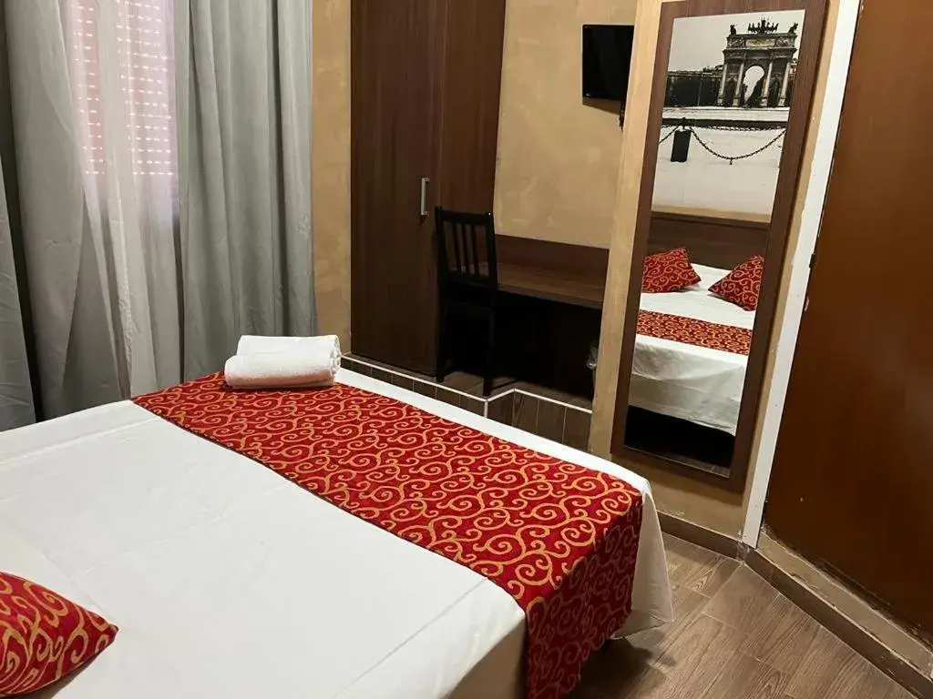 Bedroom, Bed in Albergo Corvetto Corso Lodi