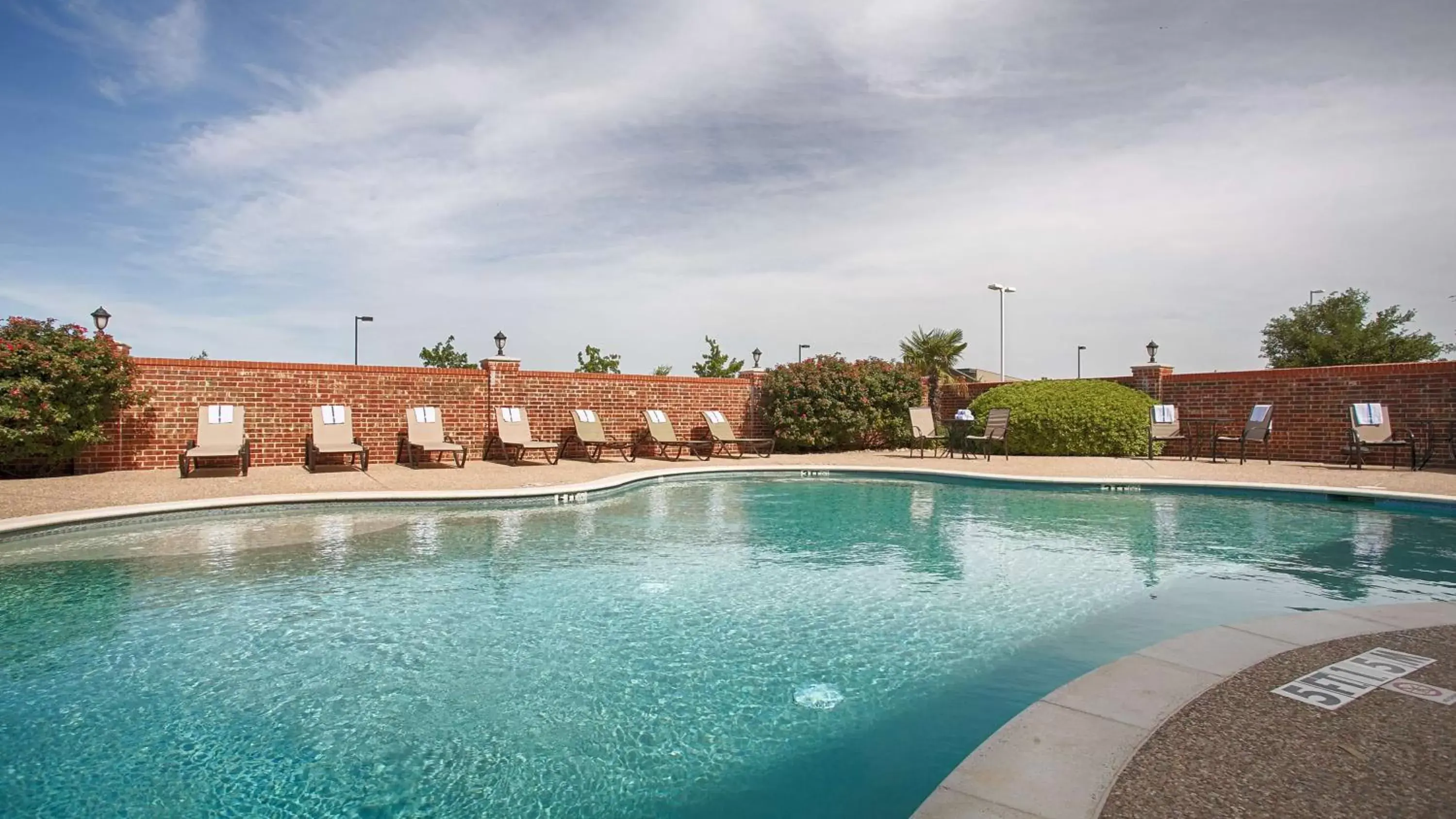 On site, Swimming Pool in Best Western Plus Waxahachie Inn & Suites