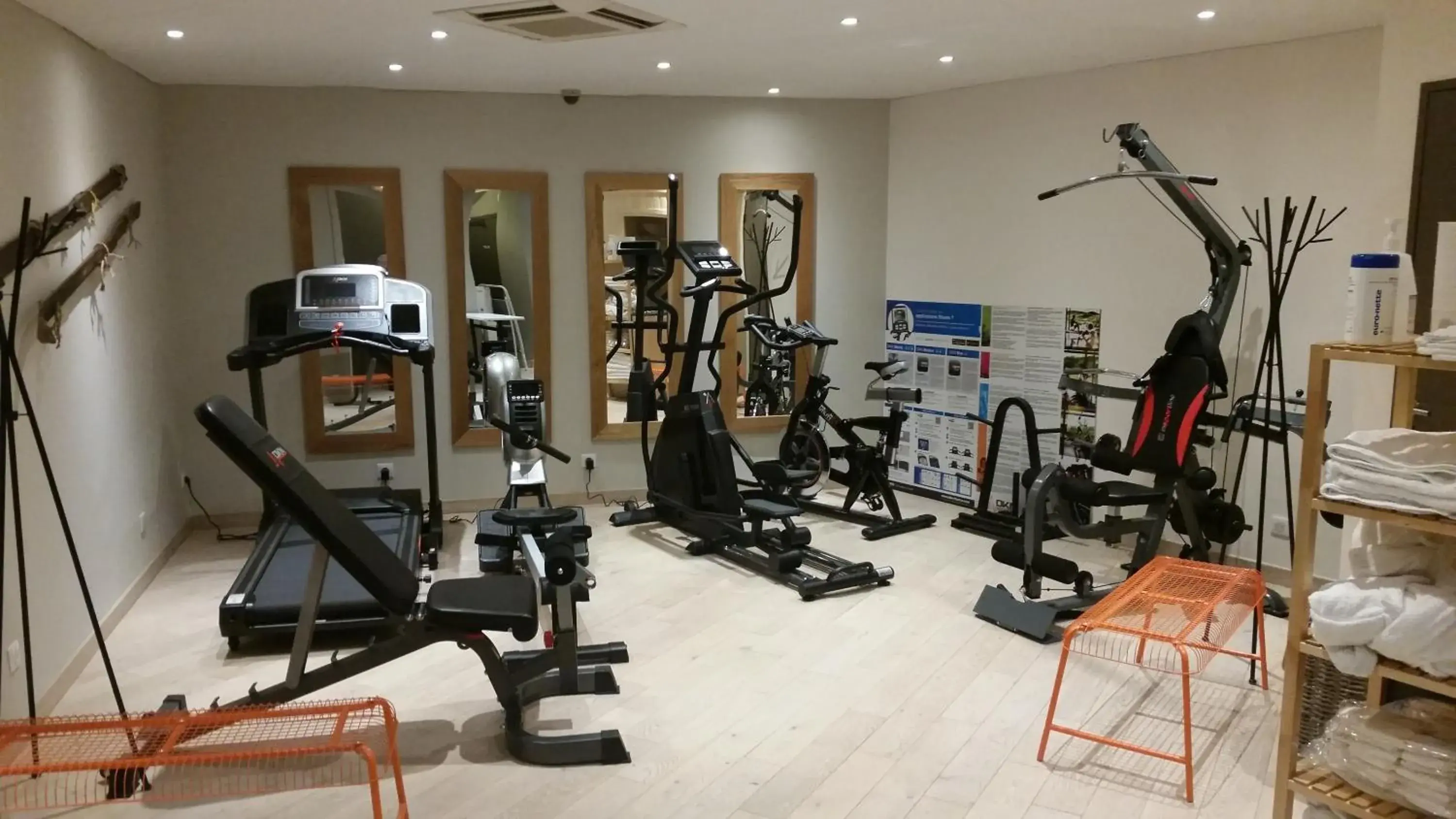 Fitness centre/facilities, Fitness Center/Facilities in Green hotels Confort Paris 13