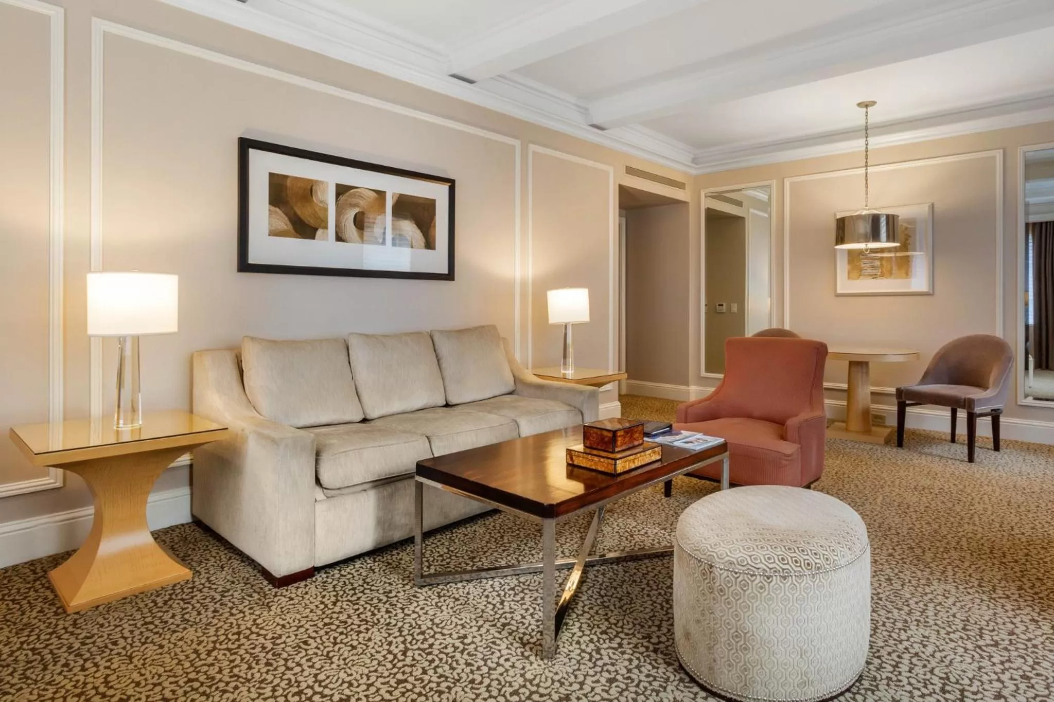 Photo of the whole room in Omni Berkshire Place