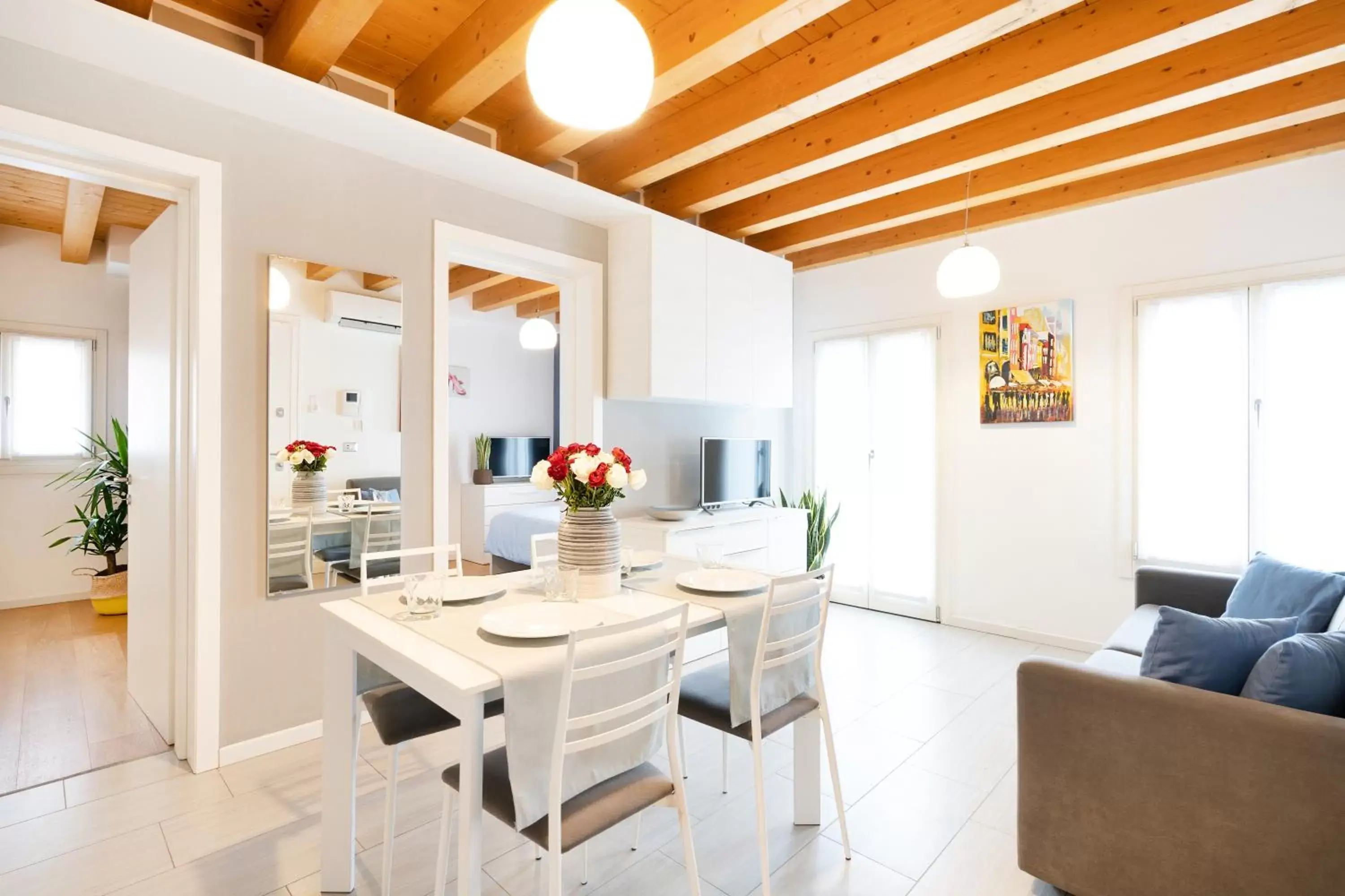 Dining Area in Ca' Degli Antichi Giardini Apartments