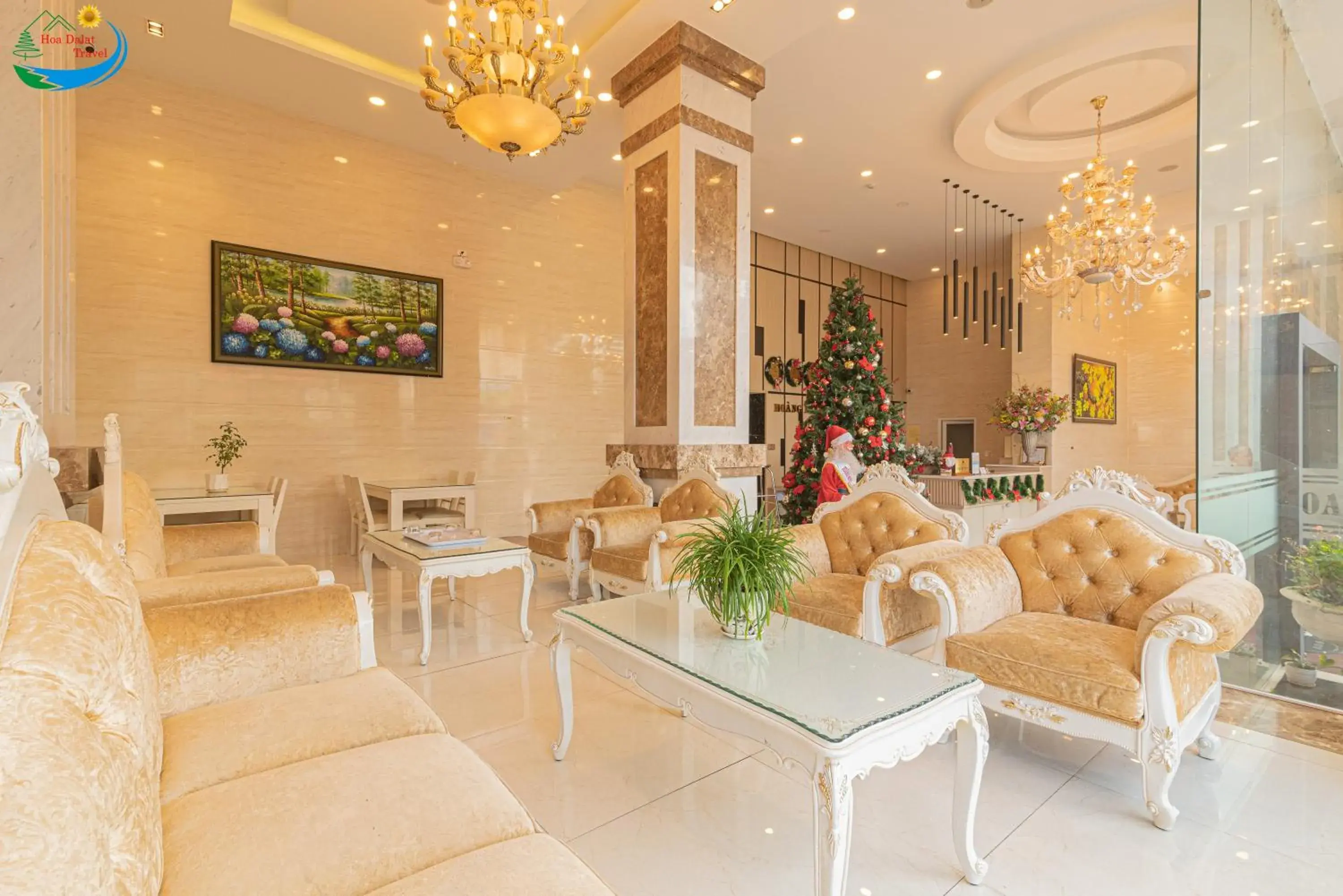 Lobby/Reception in Hoang Minh Chau Ba Trieu